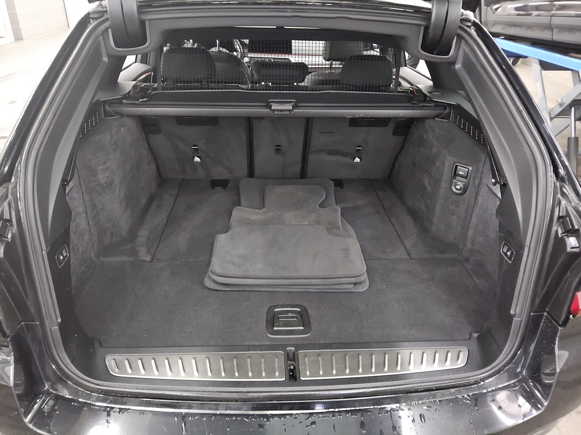 BMW 520iA Touring M-Sport Leder Navi LED LC-Pro RfK 13