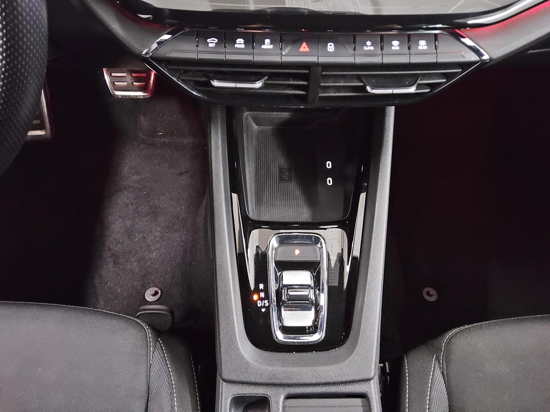 Skoda Octavia Kombi 2.0 TDI SportLine Navi LED RFK HuD 6