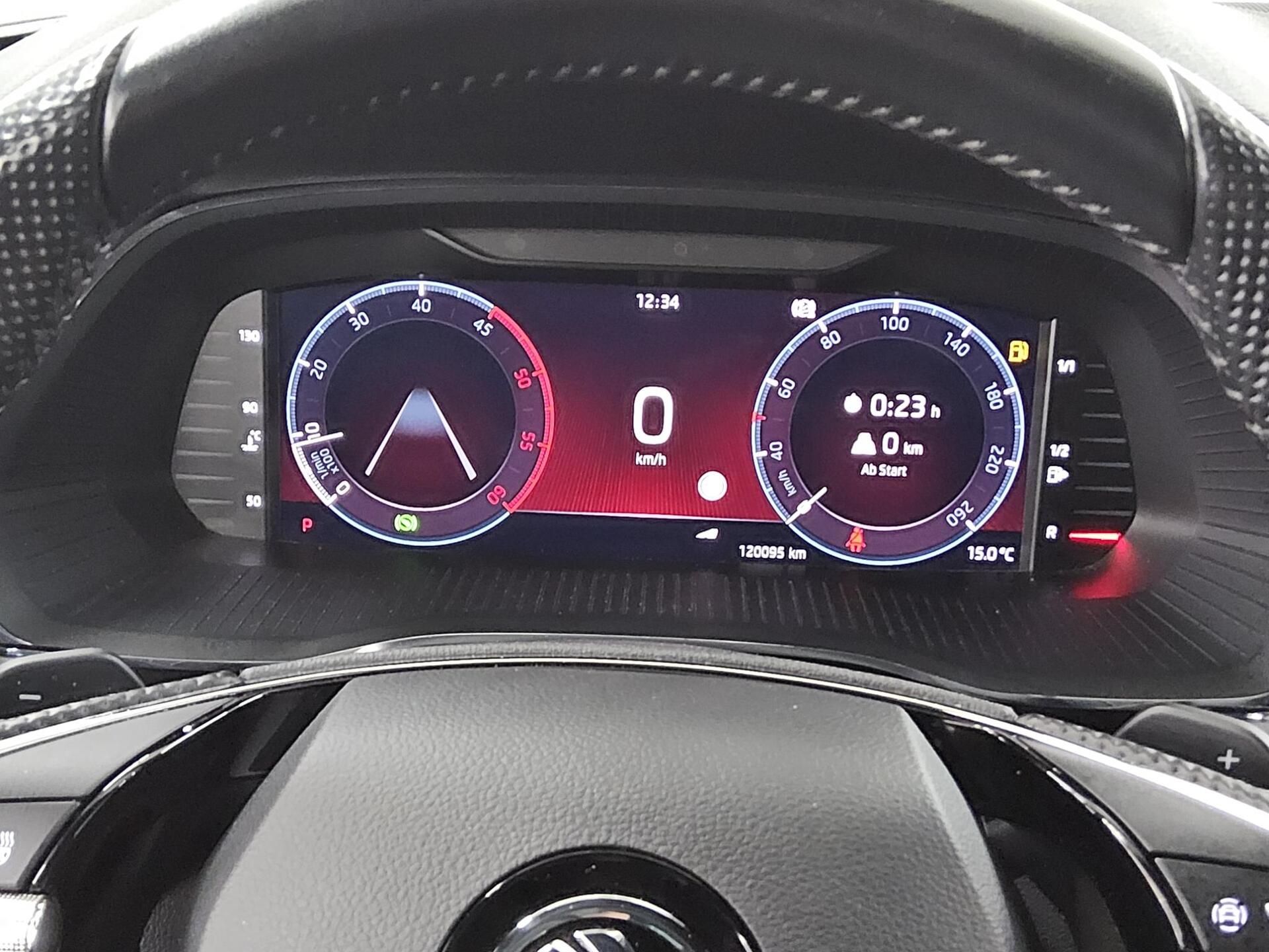 Skoda Octavia Kombi 2.0 TDI SportLine Navi LED RFK HuD 8