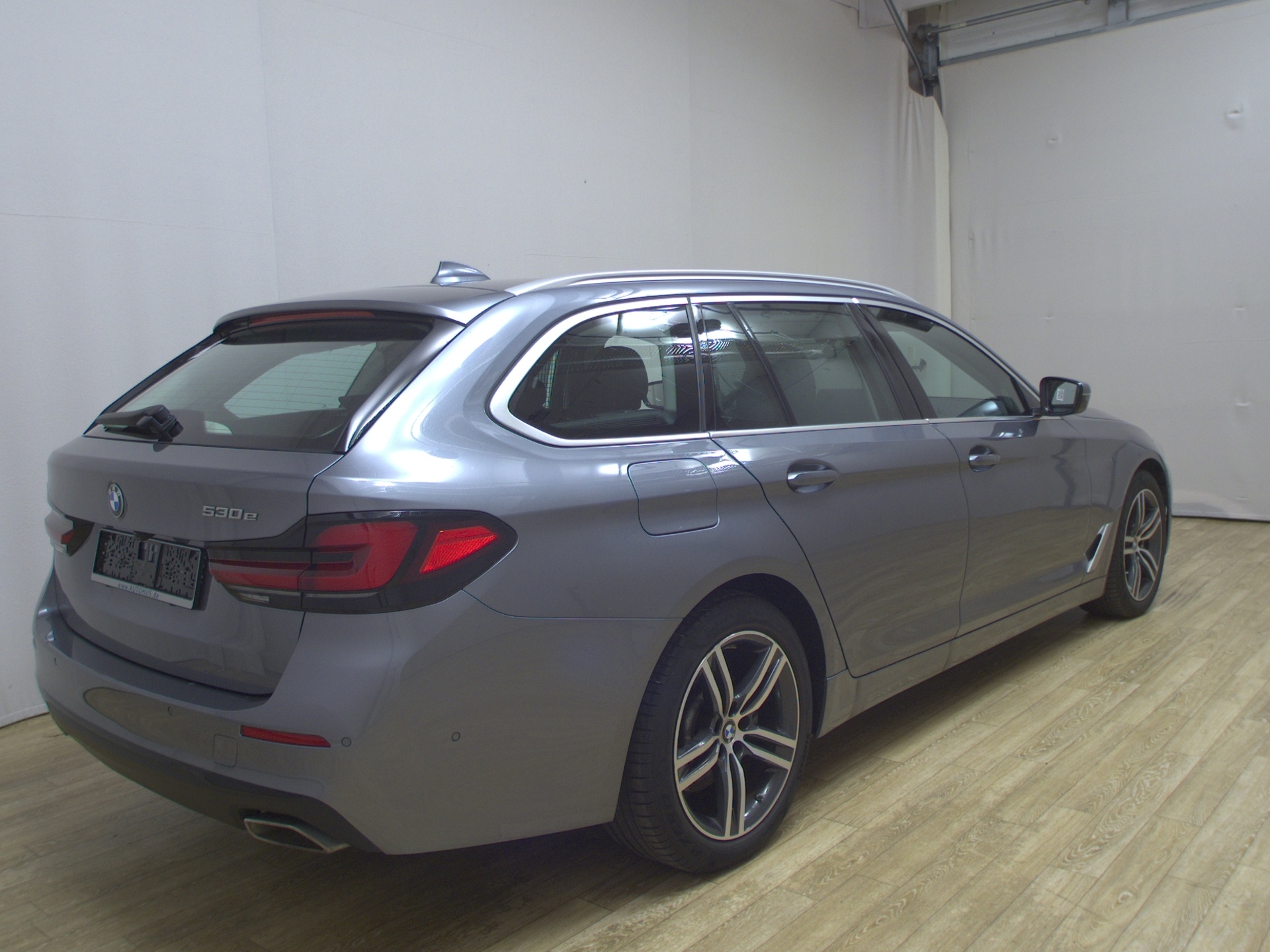 BMW 530e Touring Leder Navi LED LC-Pro Pano H-K RFK 4