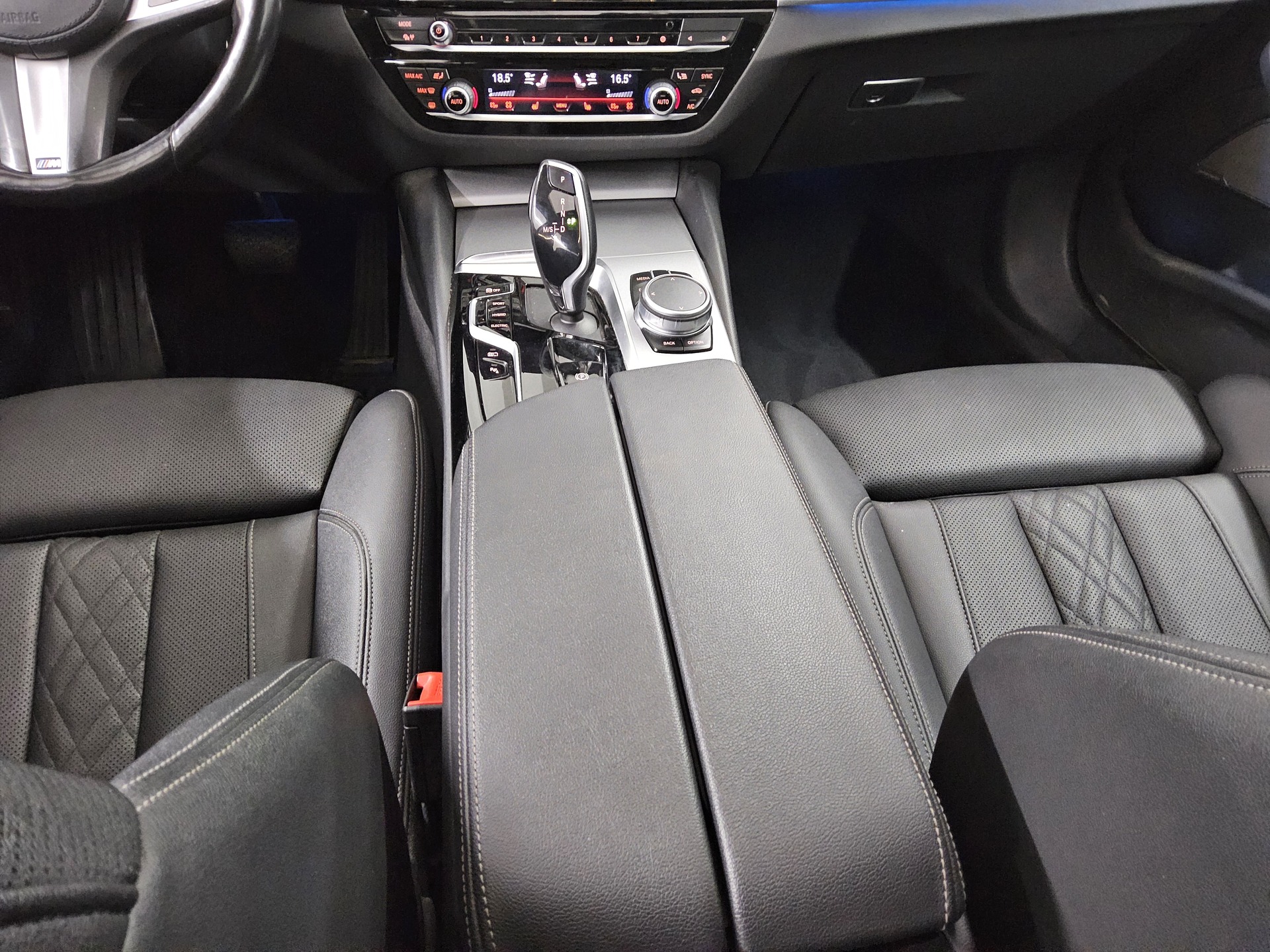 BMW 530e Touring Leder Navi LED LC-Pro Pano H-K RFK 6