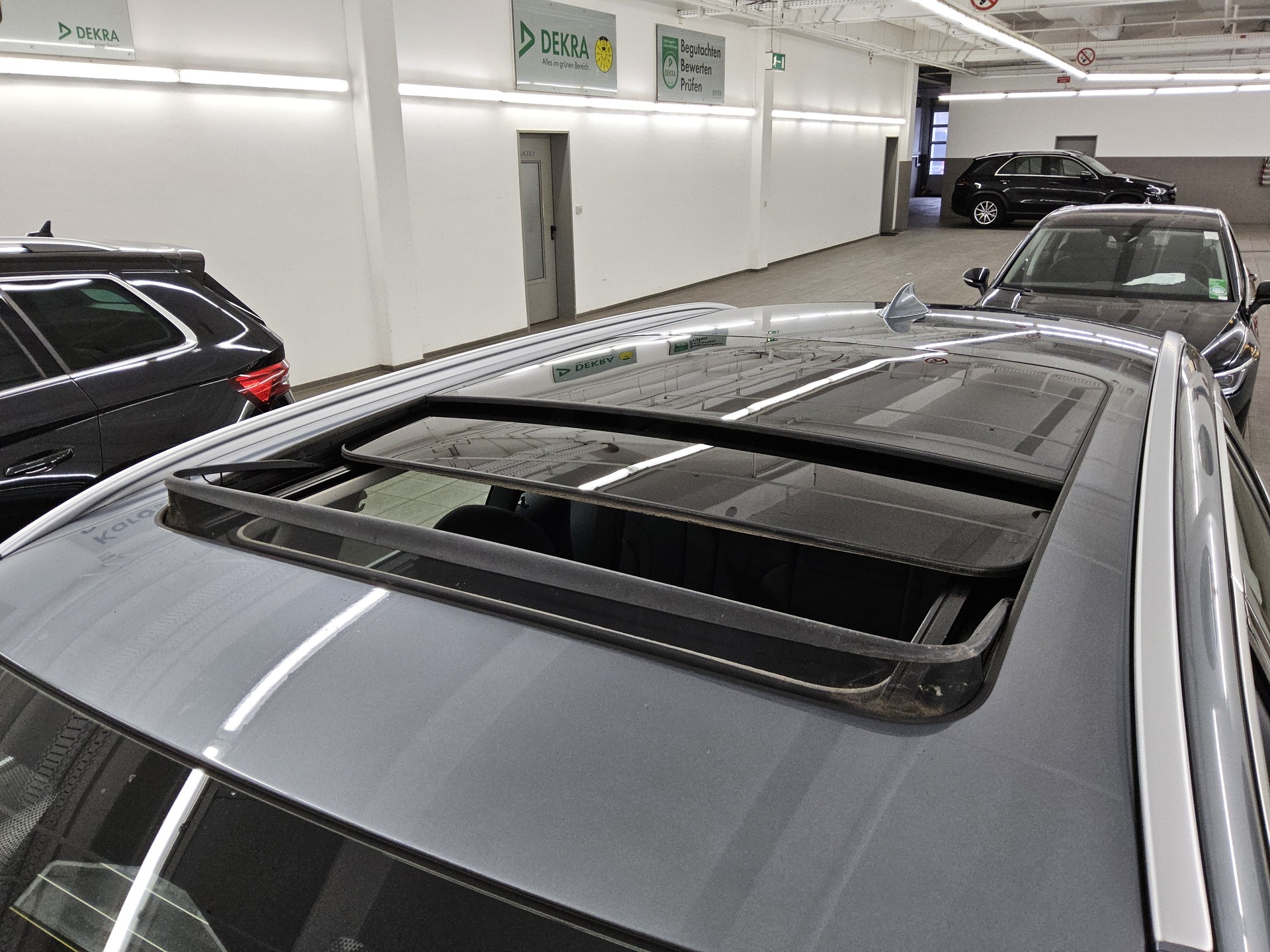 BMW 530e Touring Leder Navi LED LC-Pro Pano H-K RFK 12