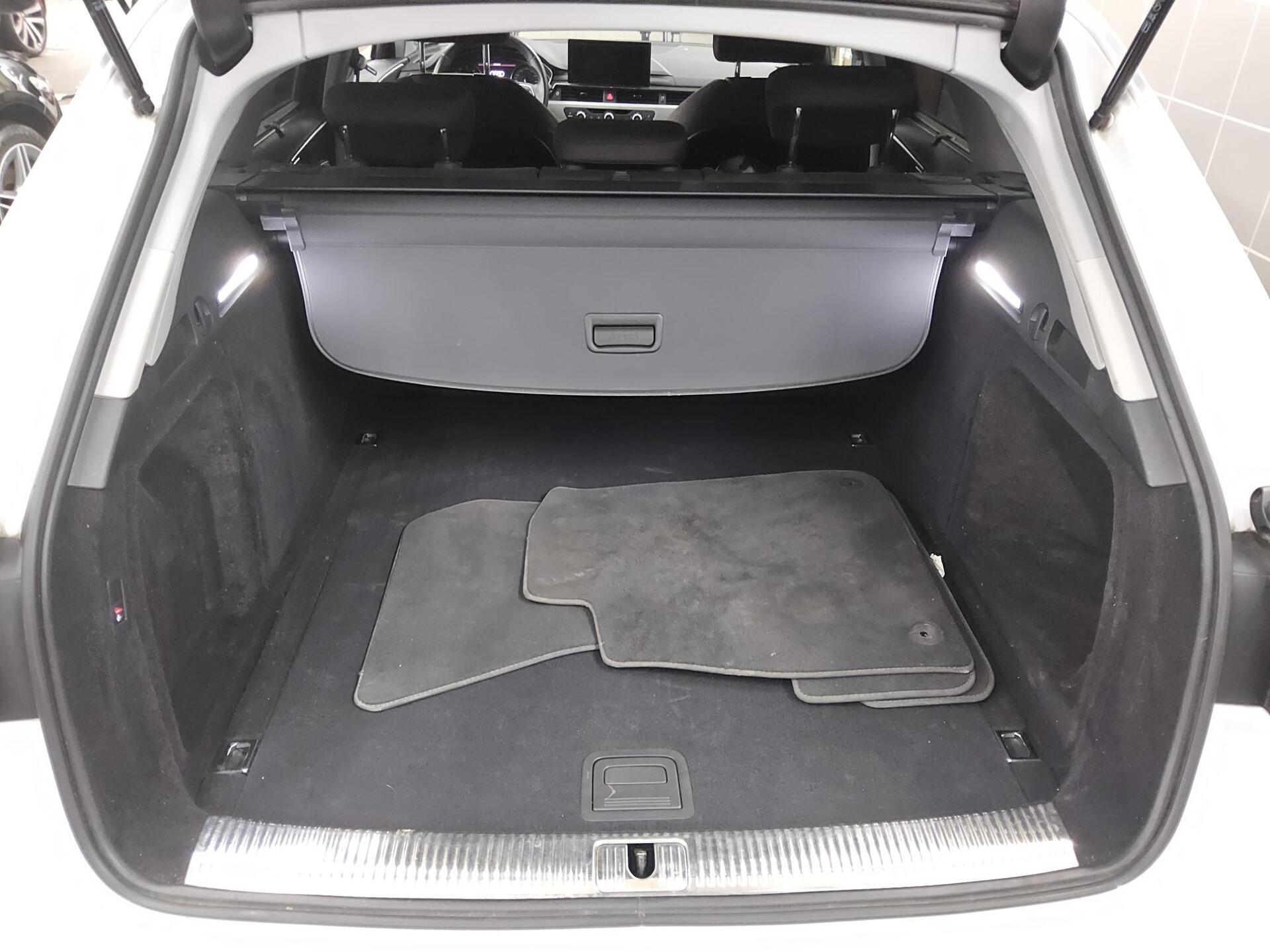 Audi A4 Avant 2.0 TFSI S-Line Ext. Navi+ LED AHK 11