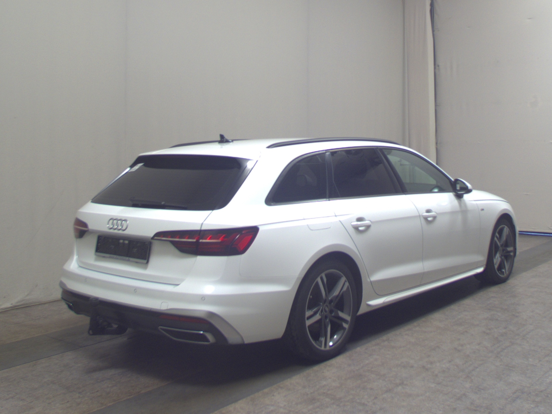 Audi A4 Avant 2.0 TFSI S-Line Ext. Navi+ LED AHK 4