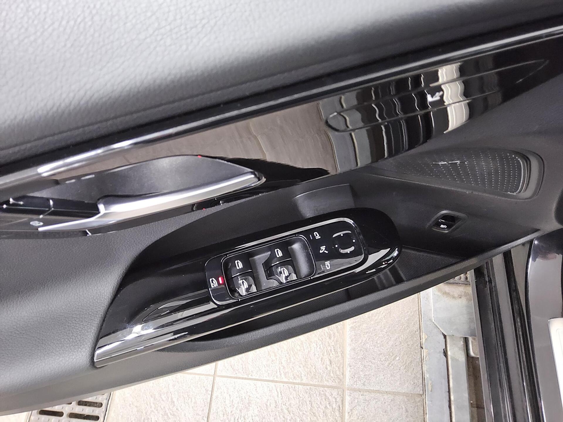 Mercedes-Benz C 200 T d Avantgarde Navi LED RfK AHK PDC Shz 10