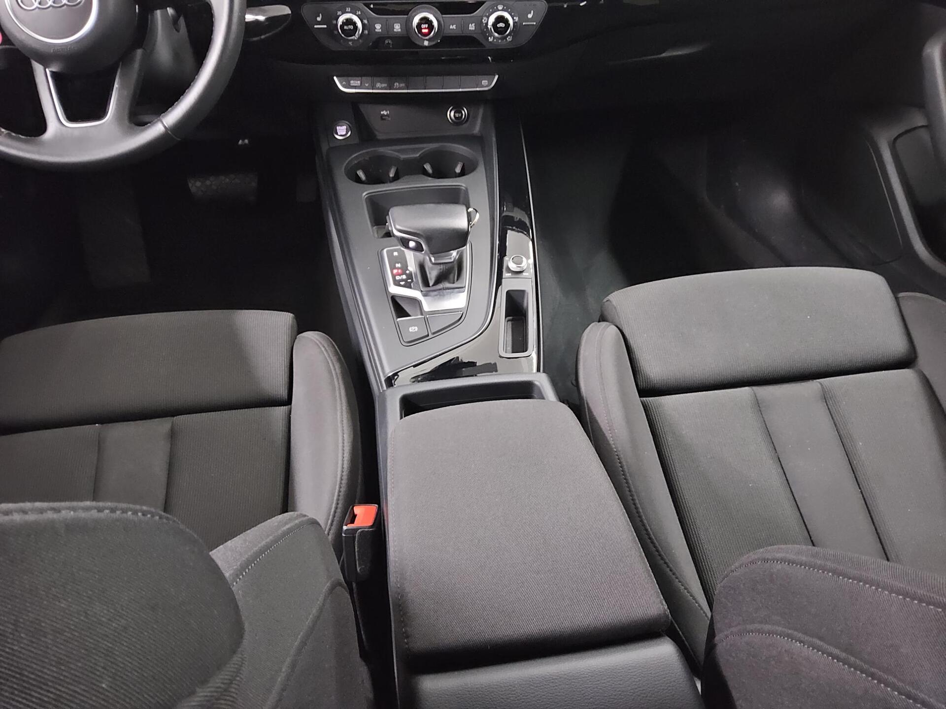 Audi A4 40 TFSI advanced LED Sportsitze Sound Shz PDC 6