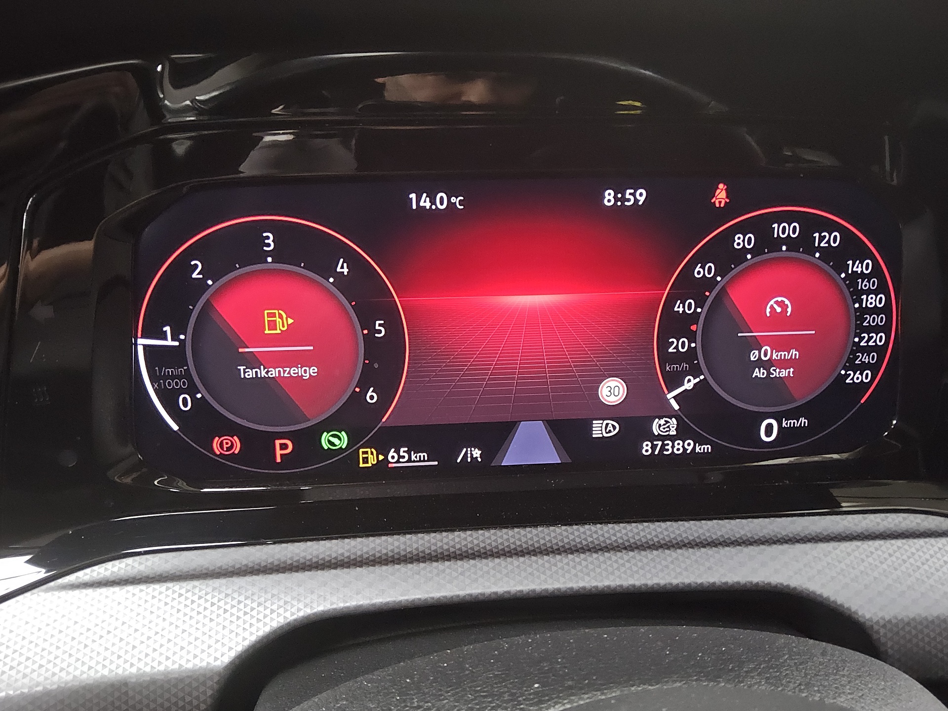 Volkswagen Golf-8 Var. 2.0 TDI Active Navi DC LED ACC 8