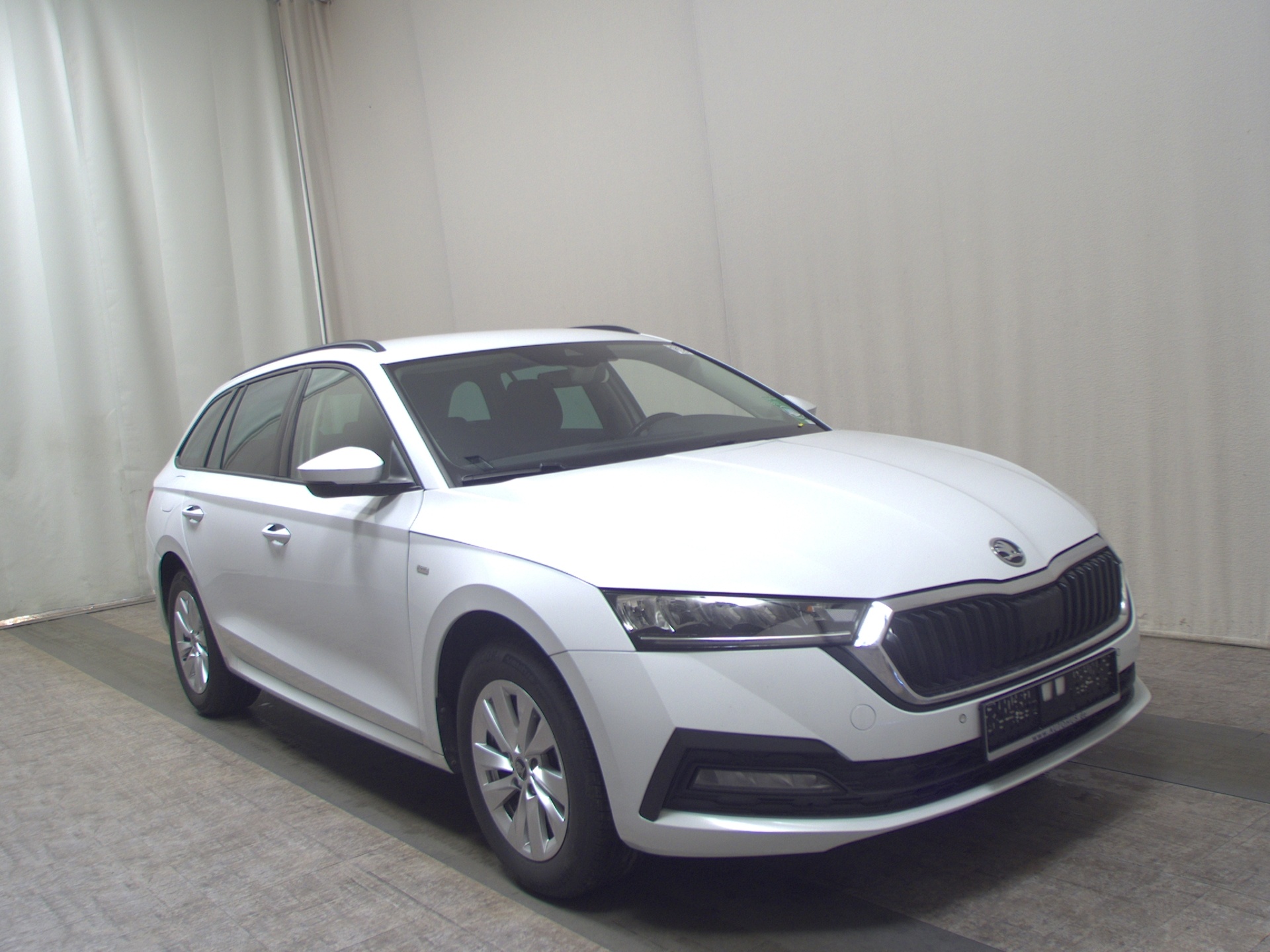 Skoda Octavia Kombi 2.0 TDI Tour Navi LED vc ACC 3