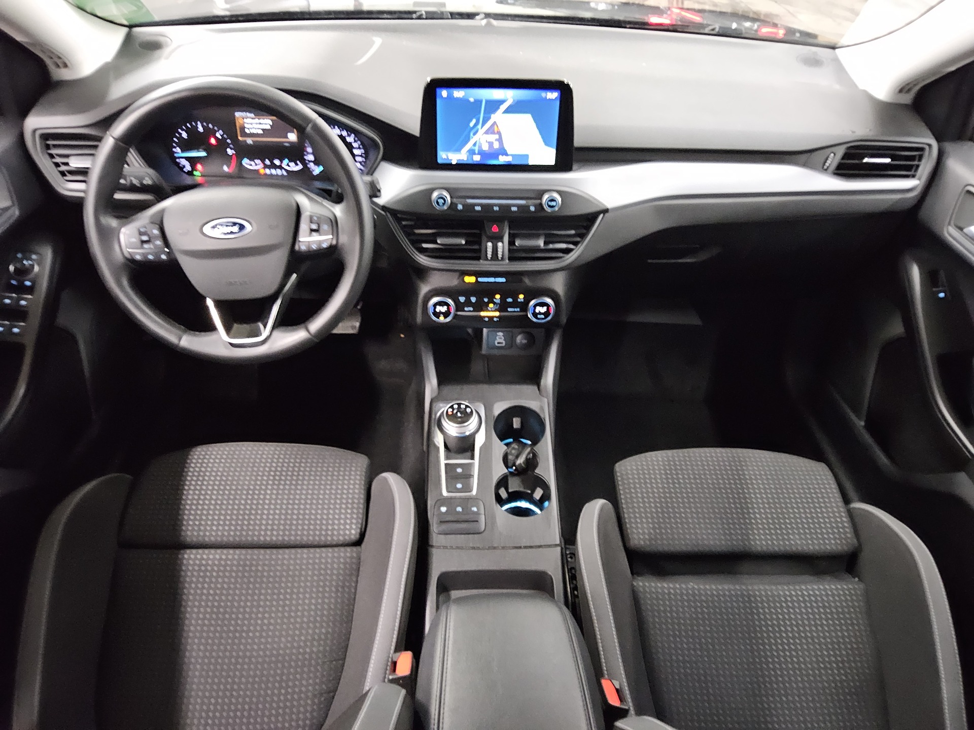 Ford Focus Turnier 1.5 EB Cool&Connect Navi LED DAB 5