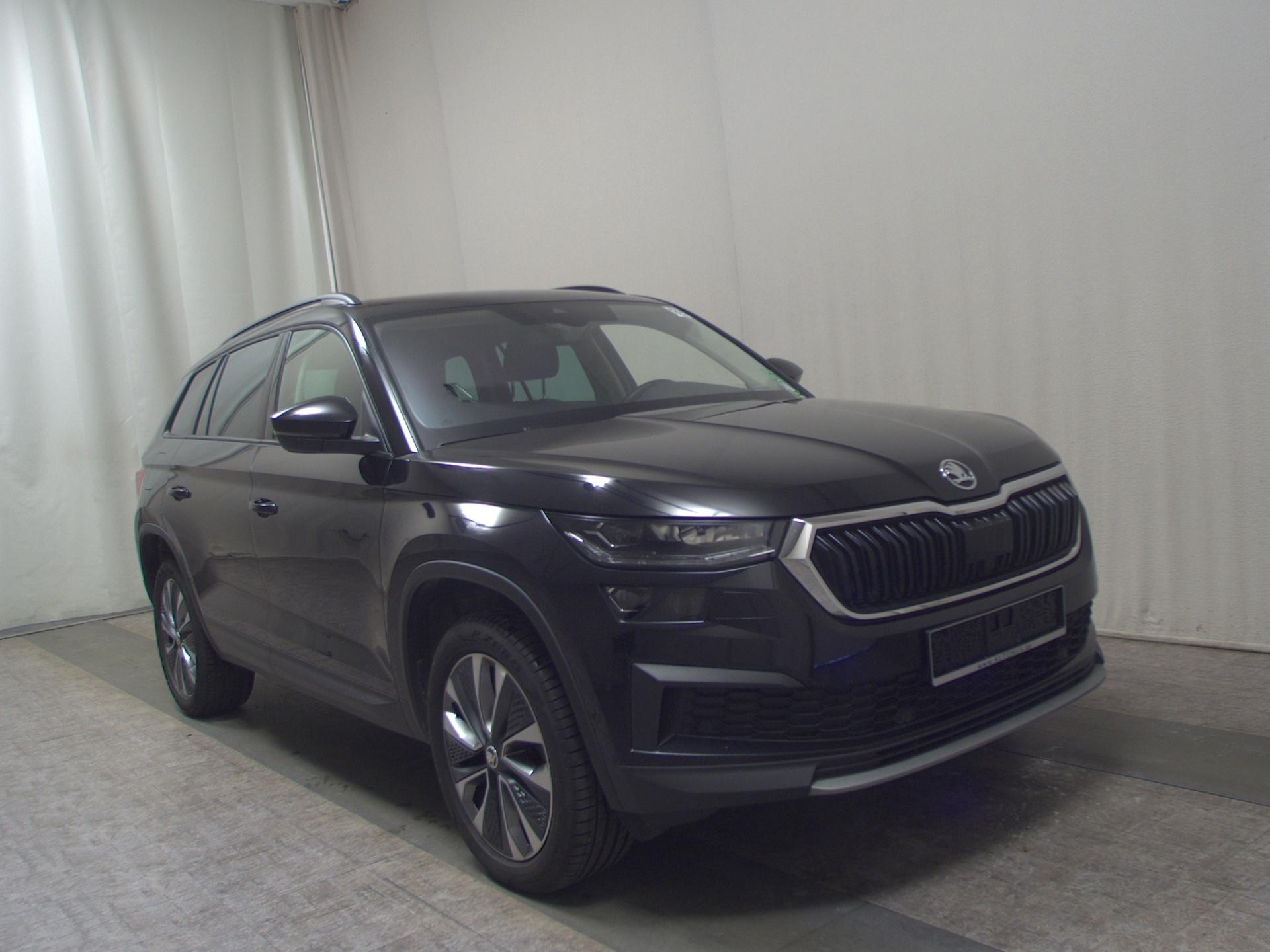 Skoda Kodiaq 2.0 TDI Tour Navi RfK LED ACC 3