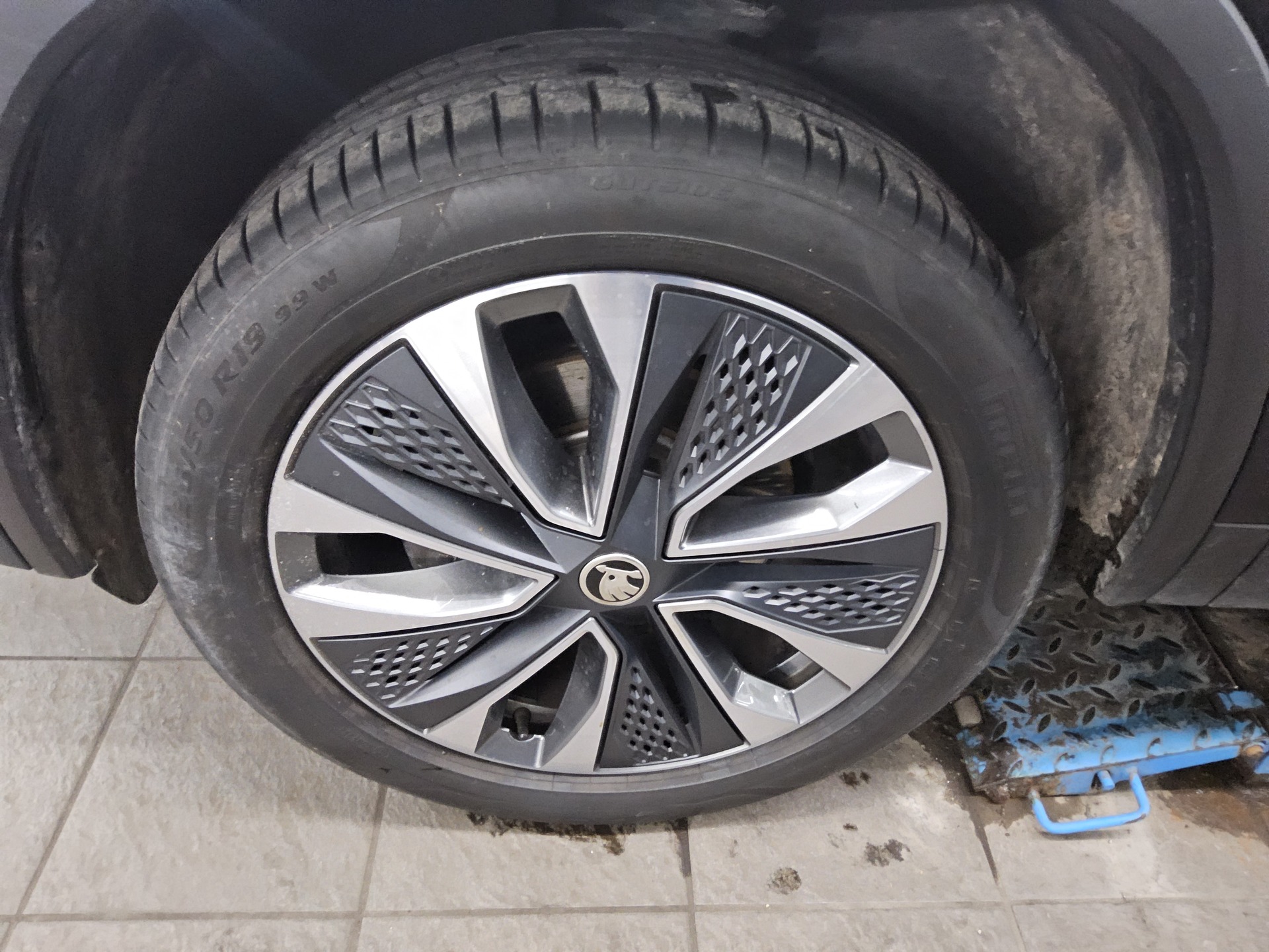 Skoda Kodiaq 2.0 TDI Tour Navi RfK LED ACC 10