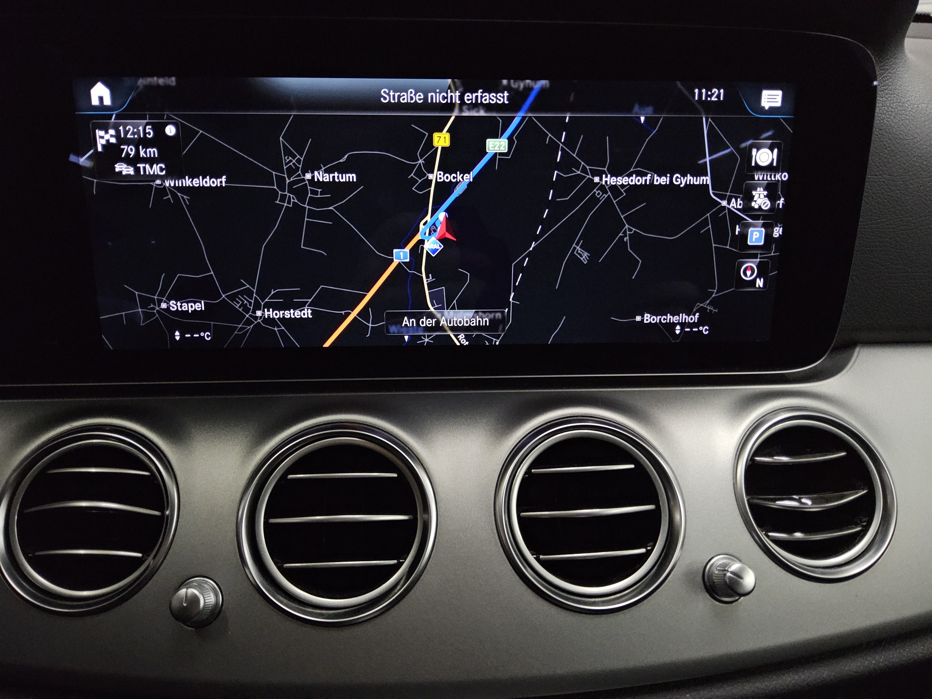 Mercedes-Benz E 300 T de Avantgarde Navi LED RfK Shz PDC 7