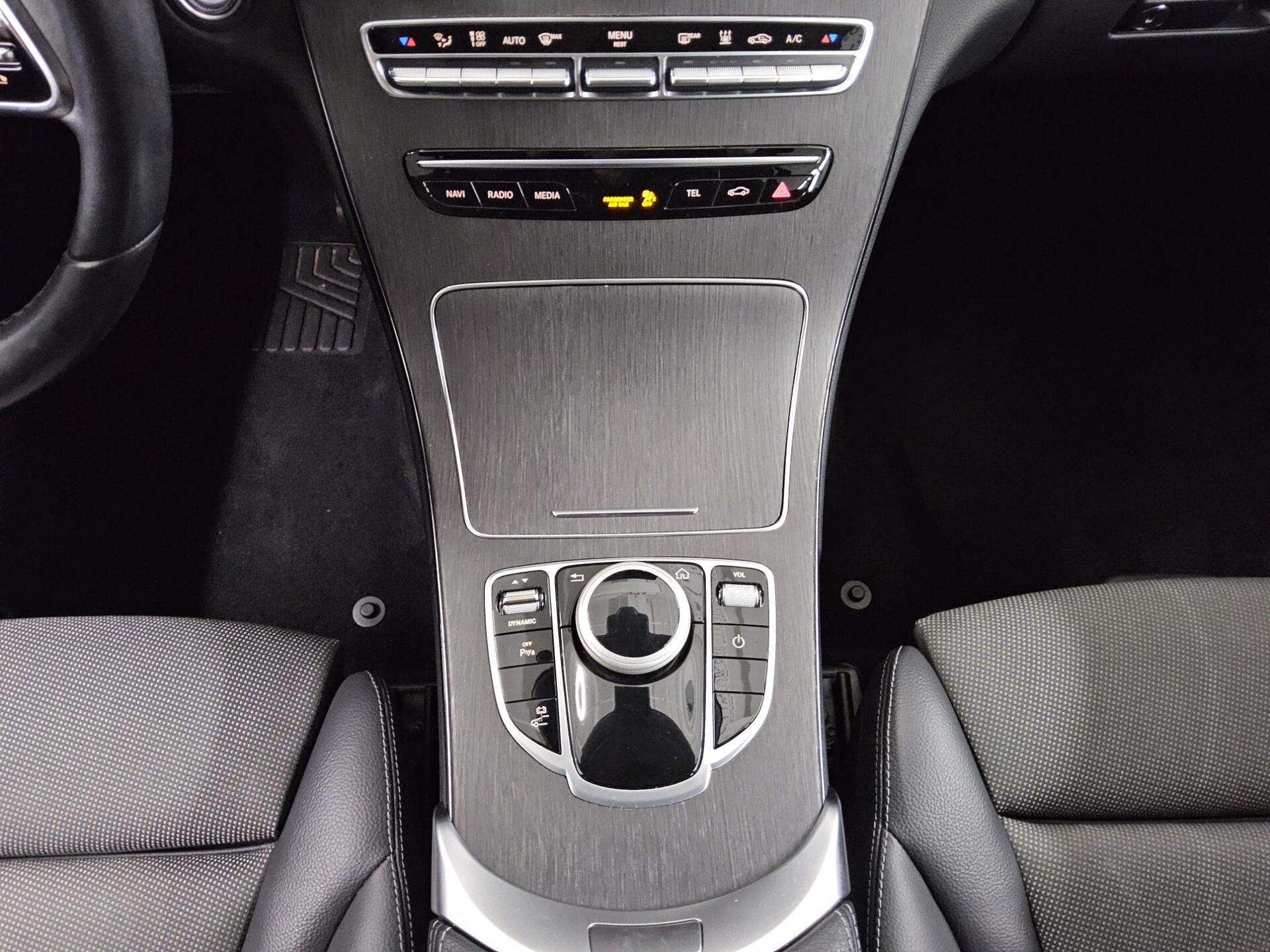 Mercedes-Benz C 300 T de Avantgarde T-Leder Navi LED Burmester 6