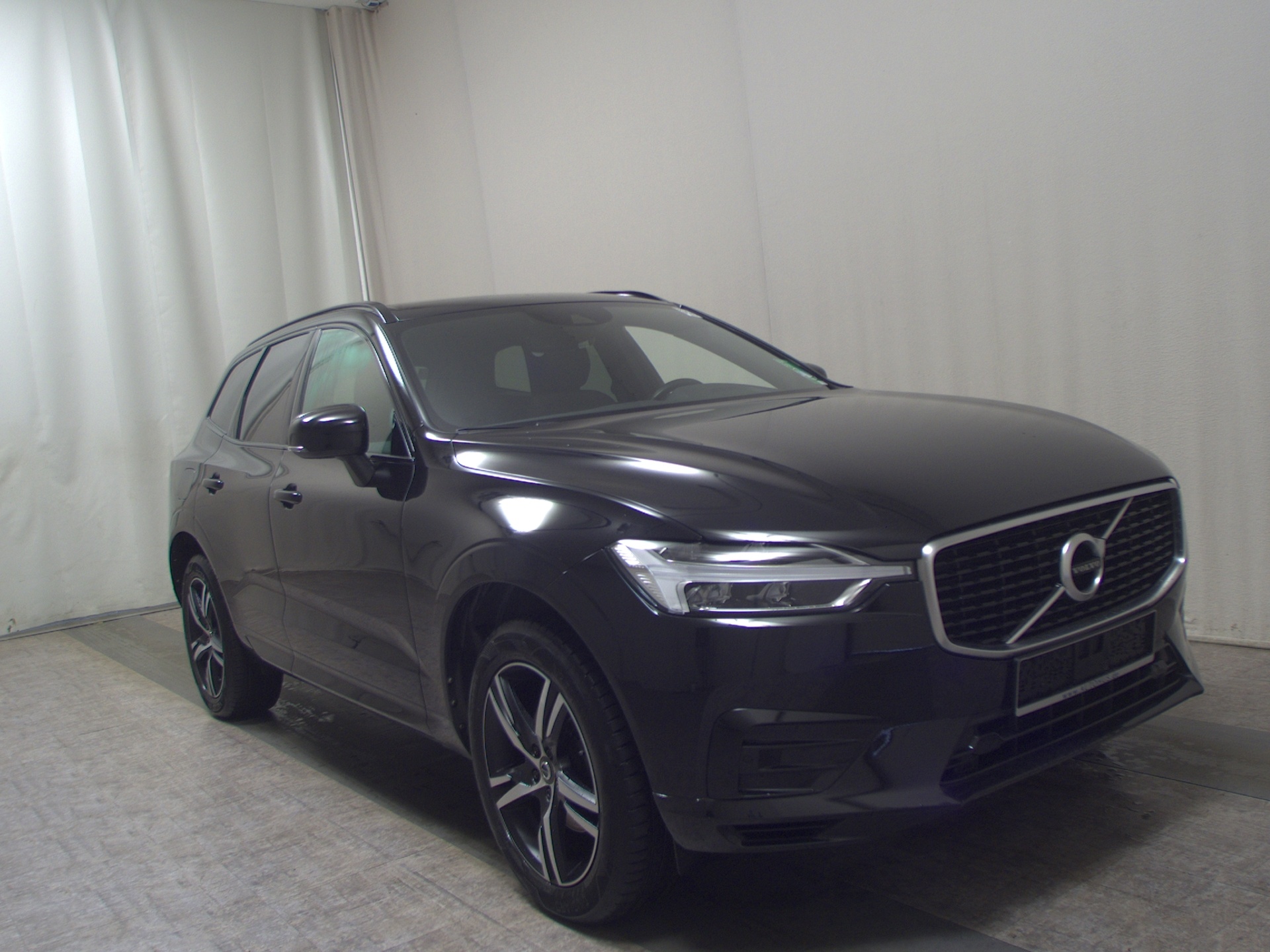Volvo XC60 D4 R-Design T-Leder Navi LED Pano AHK StHzg 3