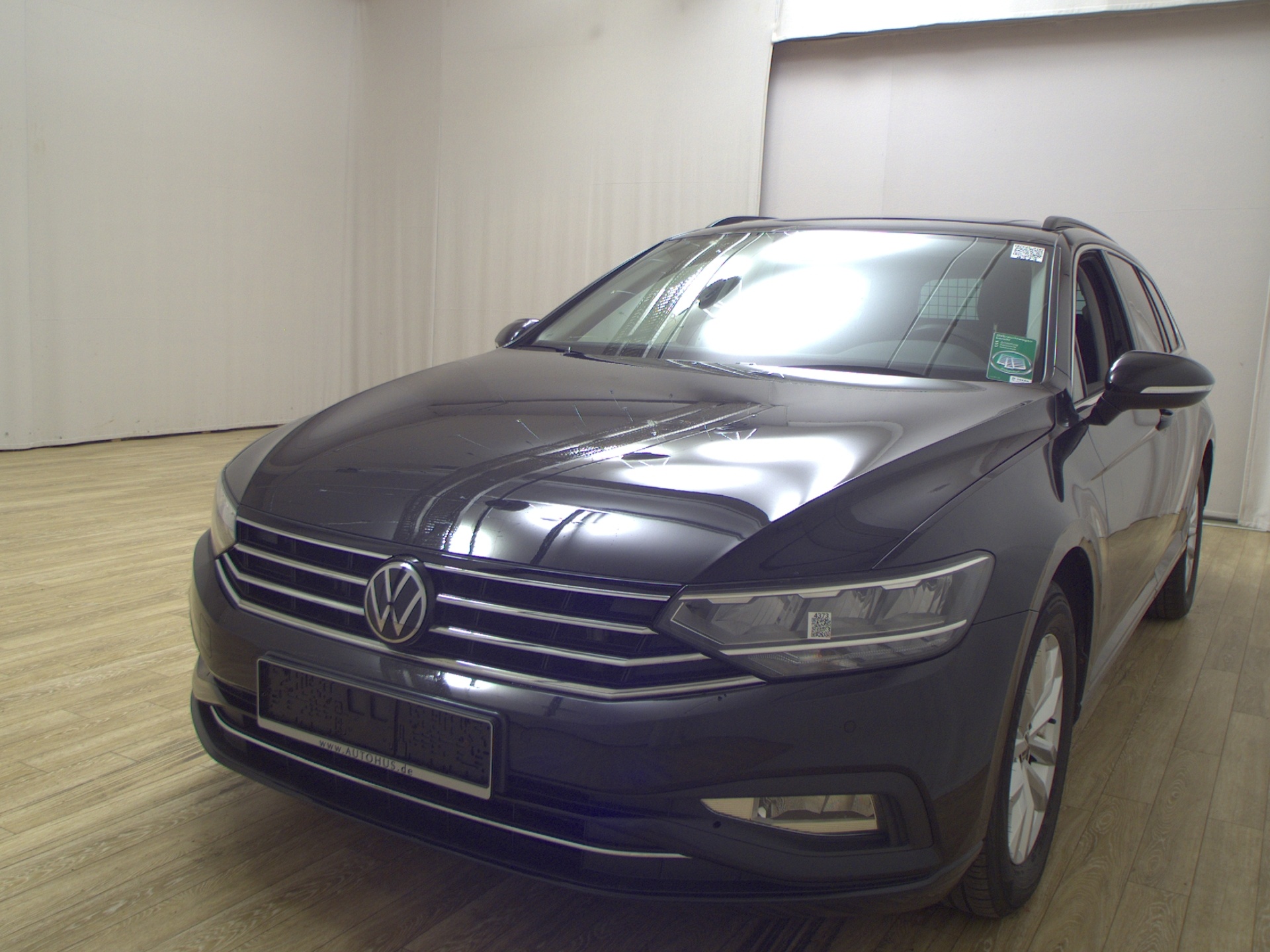 Volkswagen Passat Var. 2.0 TDI Business Navi LED Pano Sthzg 2