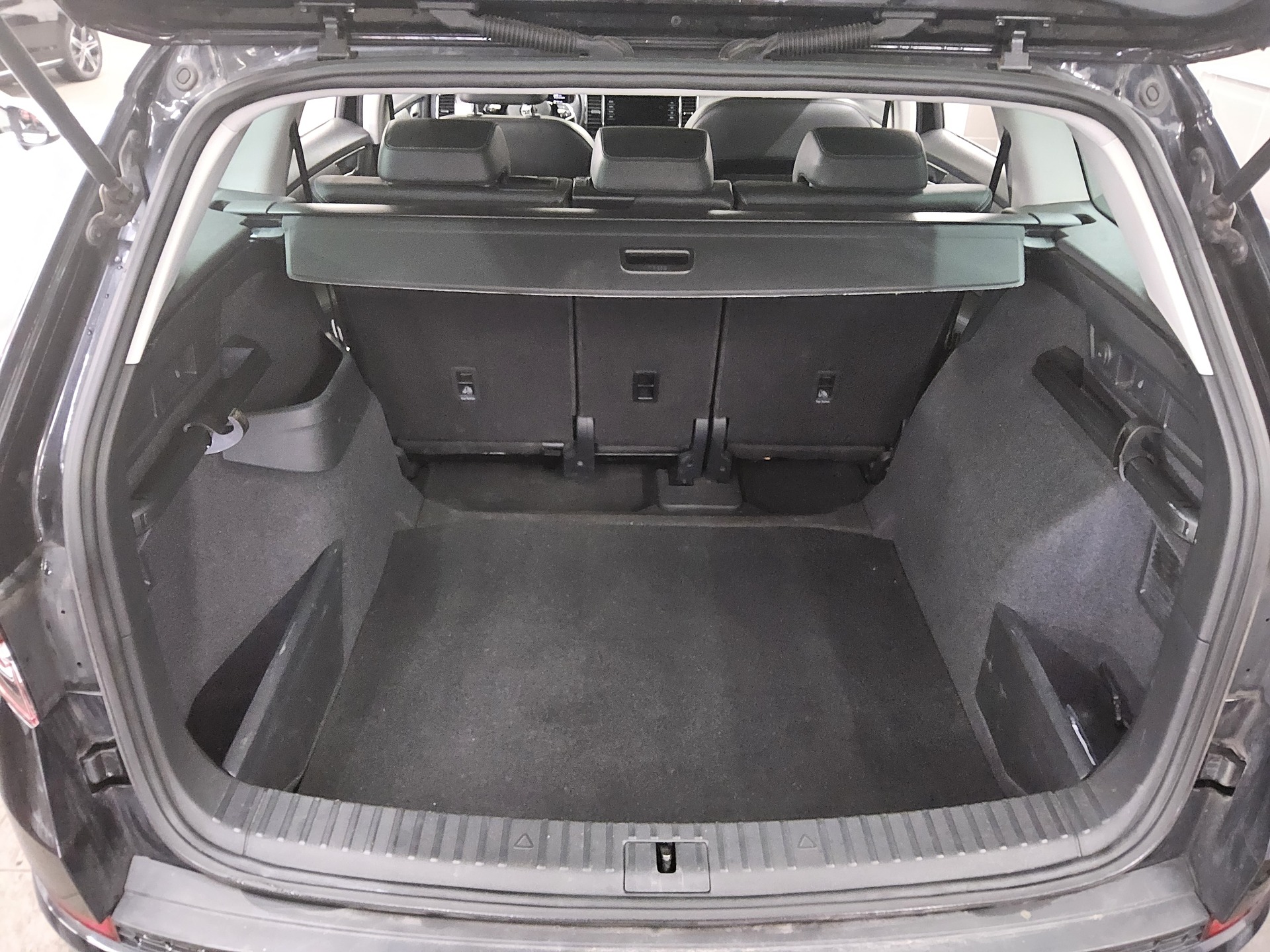 Skoda Kodiaq 2.0 TDI Style T-Leder Navi LED vc RfK AHK 12