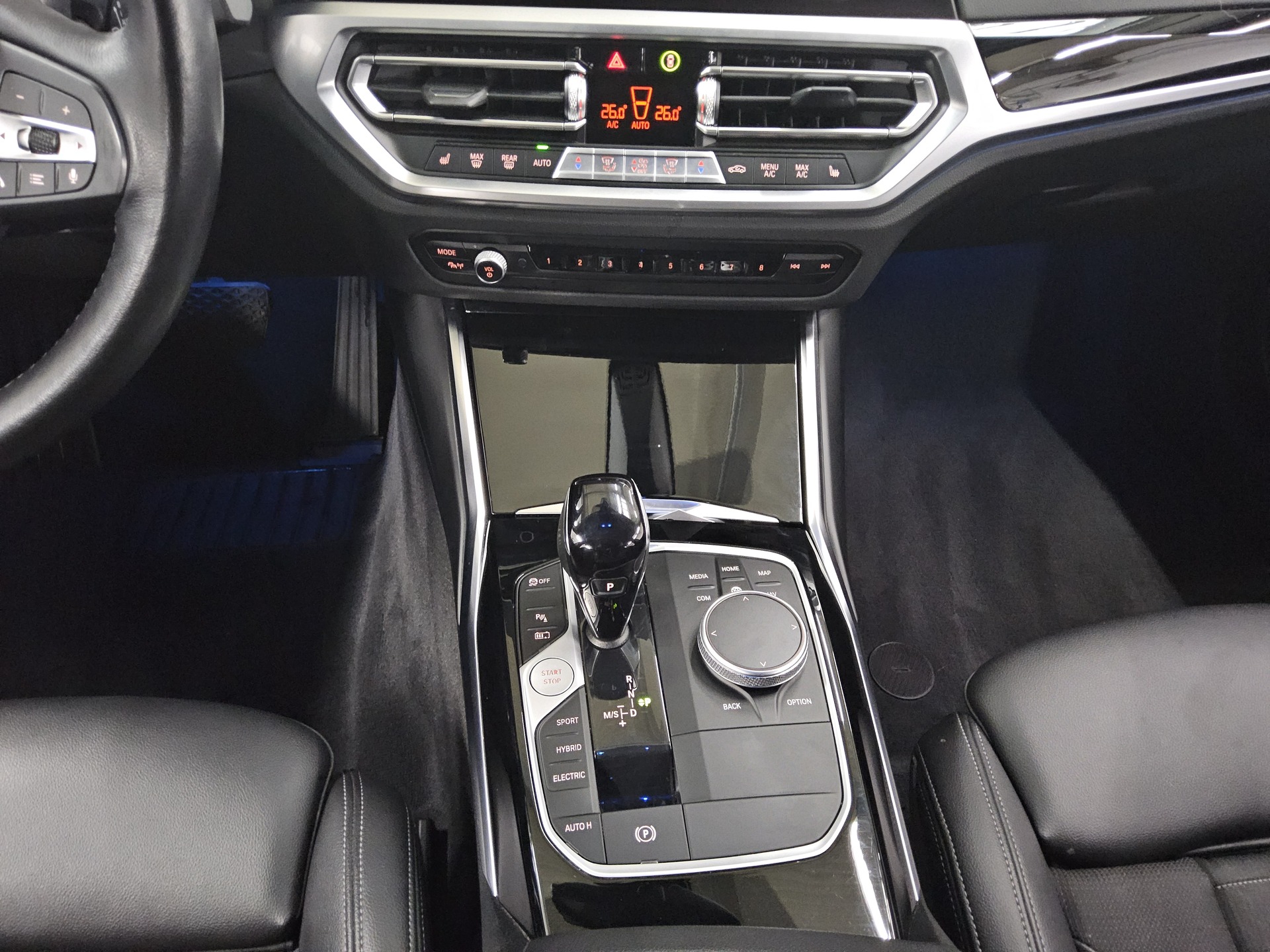 BMW 330e Touring Sport-Line AHK LC Pro HiFi Navi LED 6