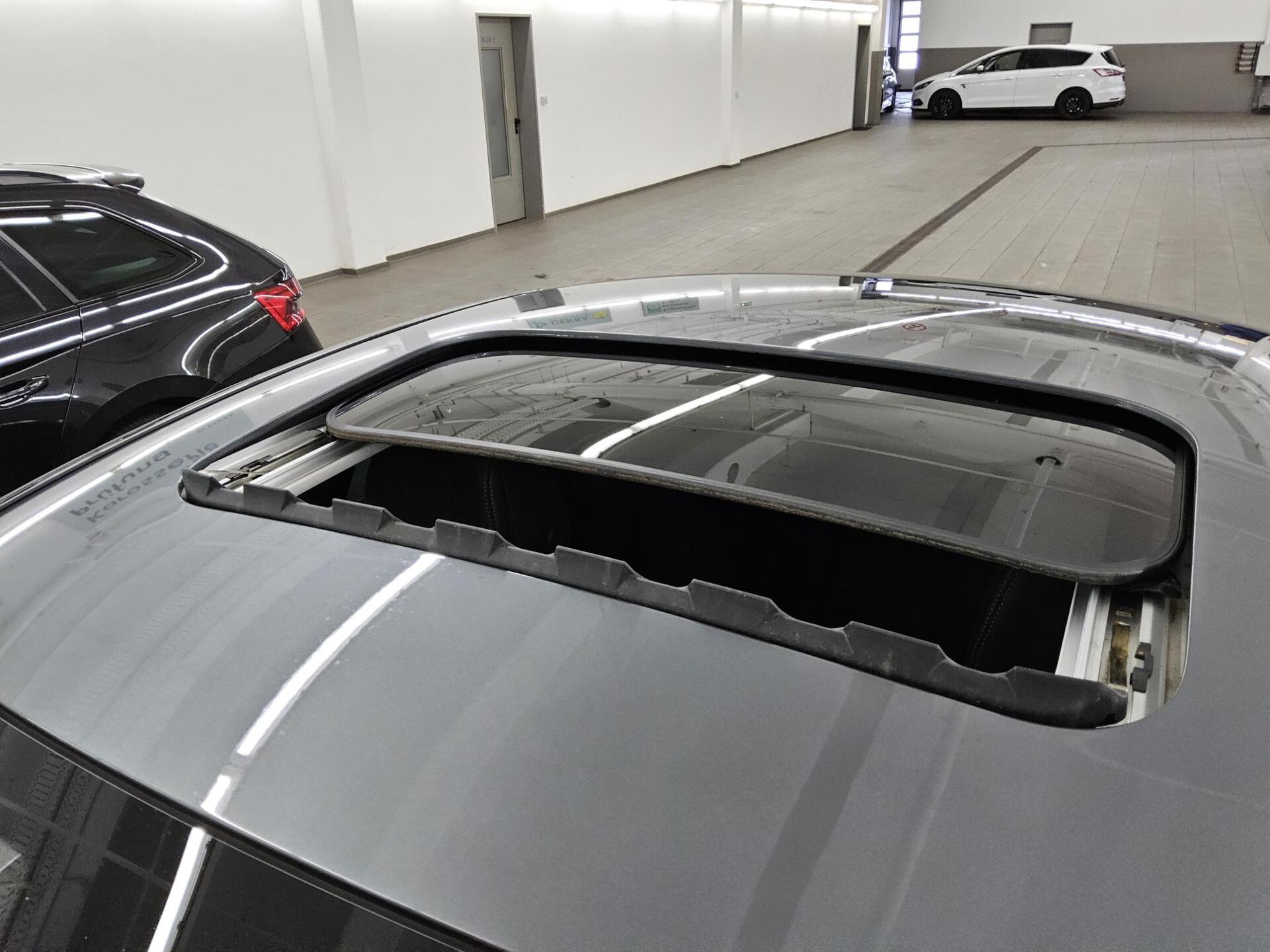 Mercedes-Benz CLS 300 d 4M AMG-Line Navi GSD Burmester HuD RFK 12