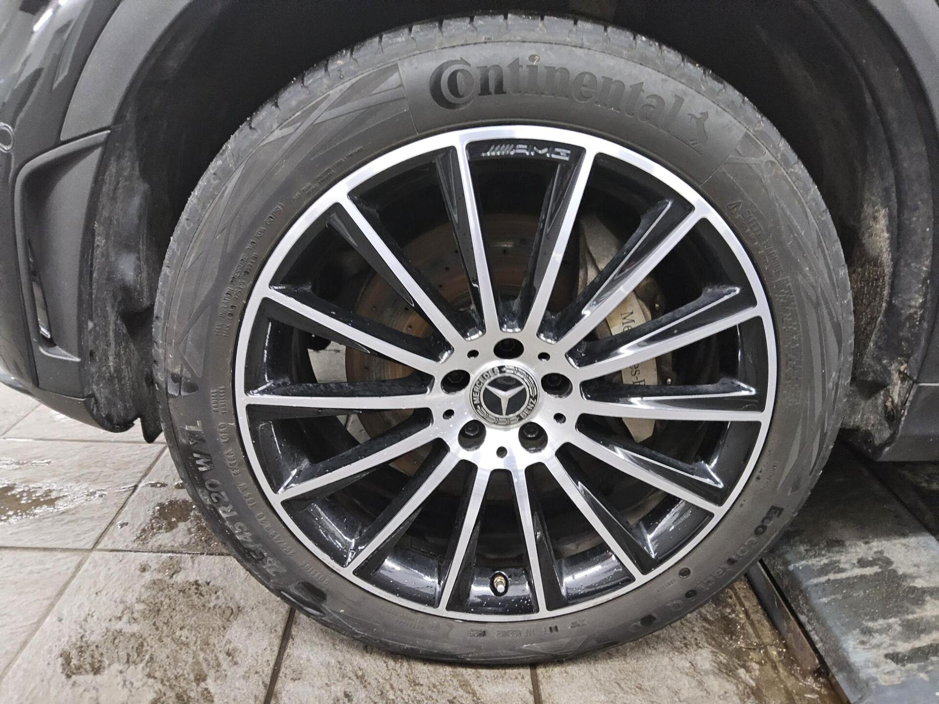 Mercedes-Benz GLC 300 e 4M AMG-Line Navi LED Ambiente 10