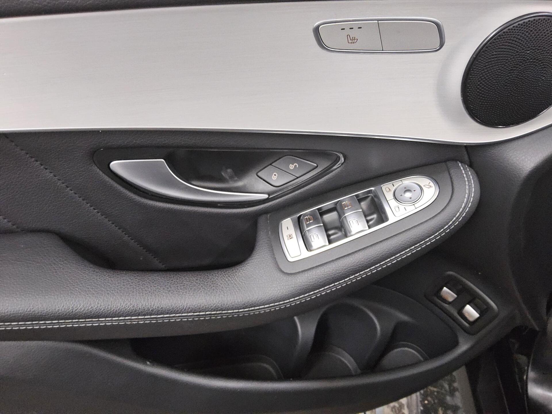 Mercedes-Benz GLC 300 e 4M AMG-Line Navi LED Ambiente 9