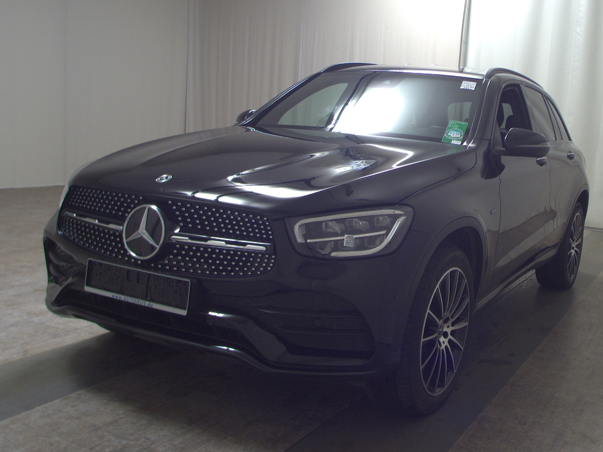 Mercedes-Benz GLC 300 e 4M AMG-Line Navi LED Ambiente 2