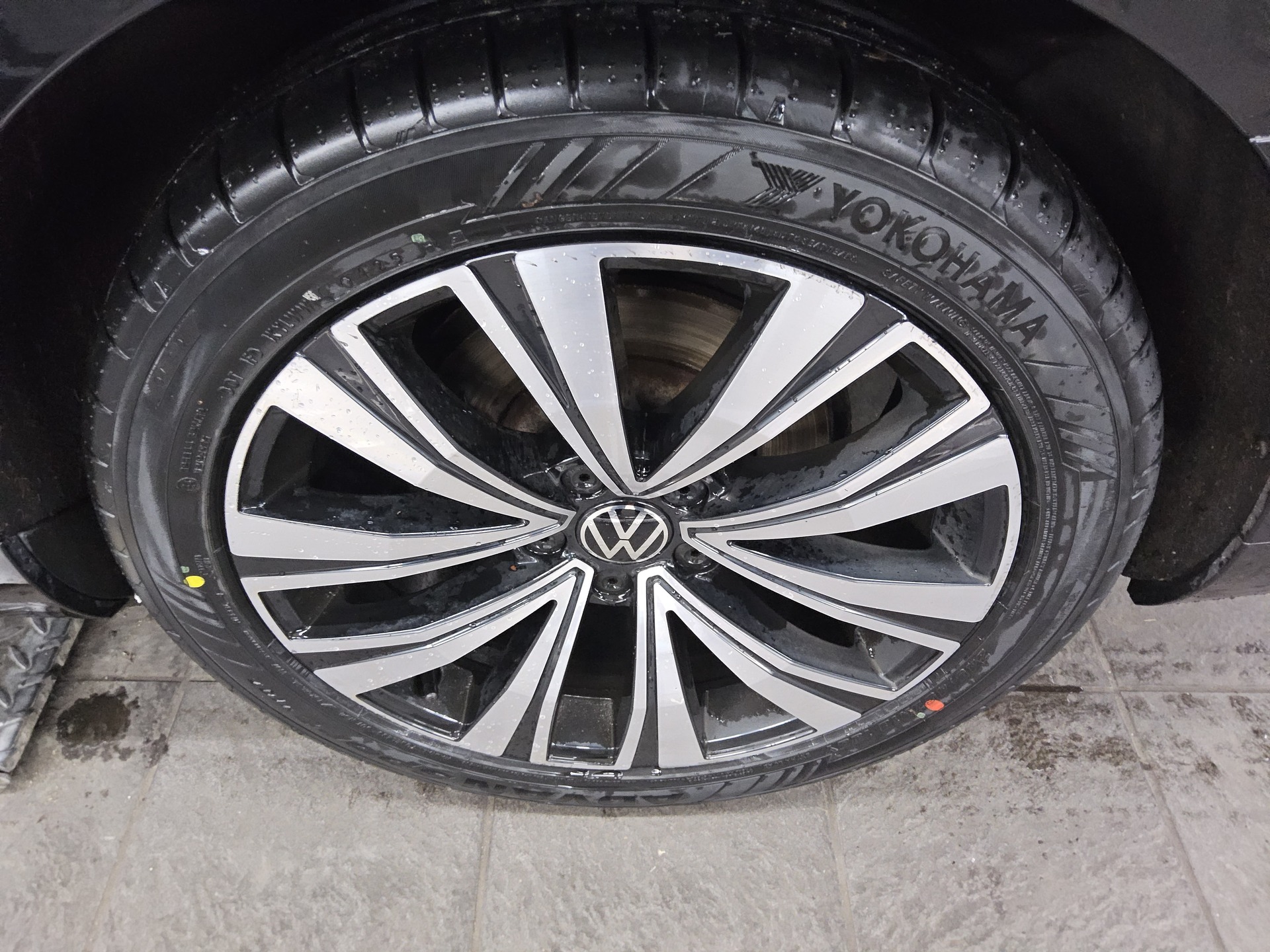 Volkswagen Arteon SB 2.0 TSI Elegance DCC Leder 360° Pano 11