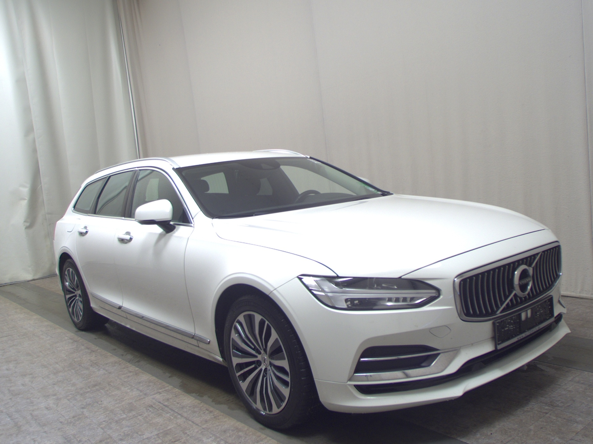 Volvo V90 D4 AWD Inscription Leder Navi LED AHK Memory 3