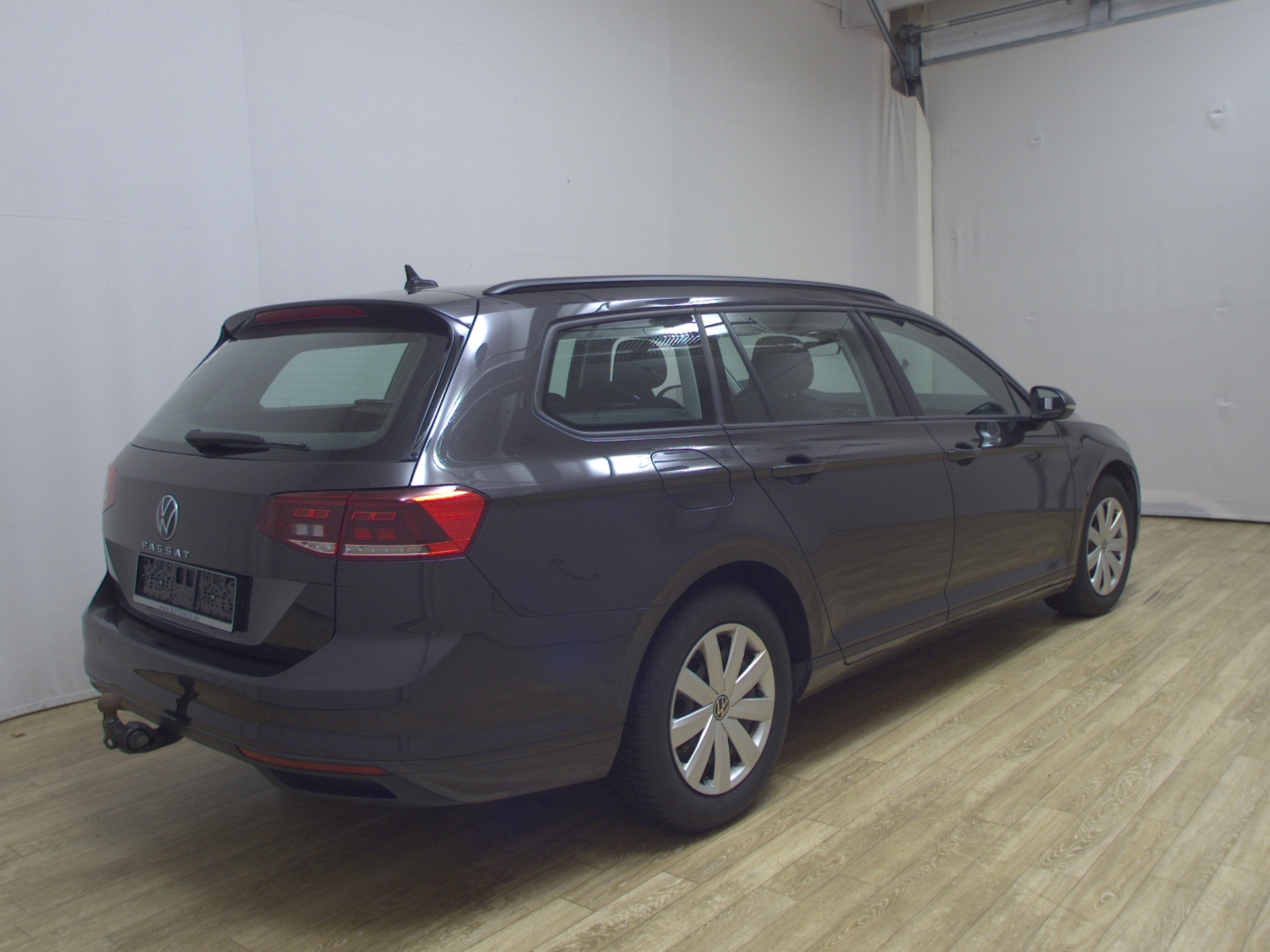 Volkswagen Passat Var. 2.0 TDI Navi LED AHK RFK 4