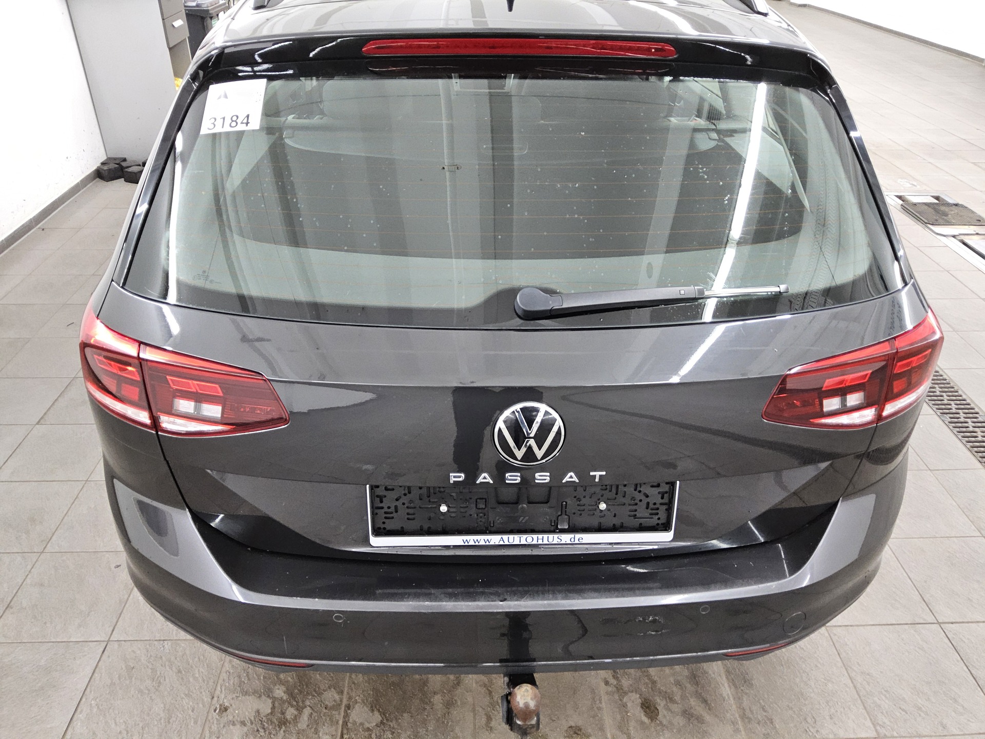 Volkswagen Passat Var. 2.0 TDI Navi LED AHK RFK 10