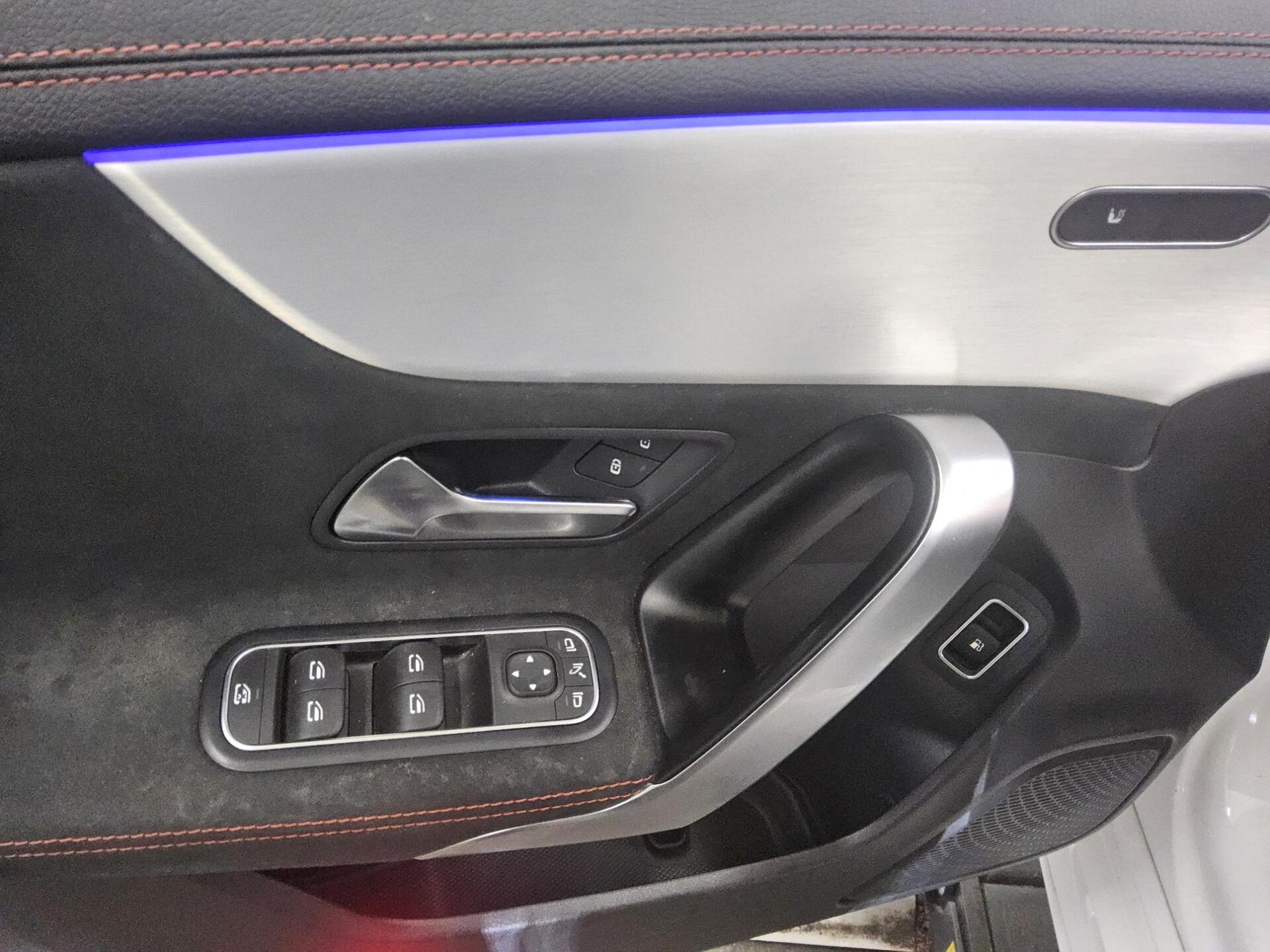 Mercedes-Benz CLA 250 Shooting Brake e AMG-Line Navi LED Pano 10