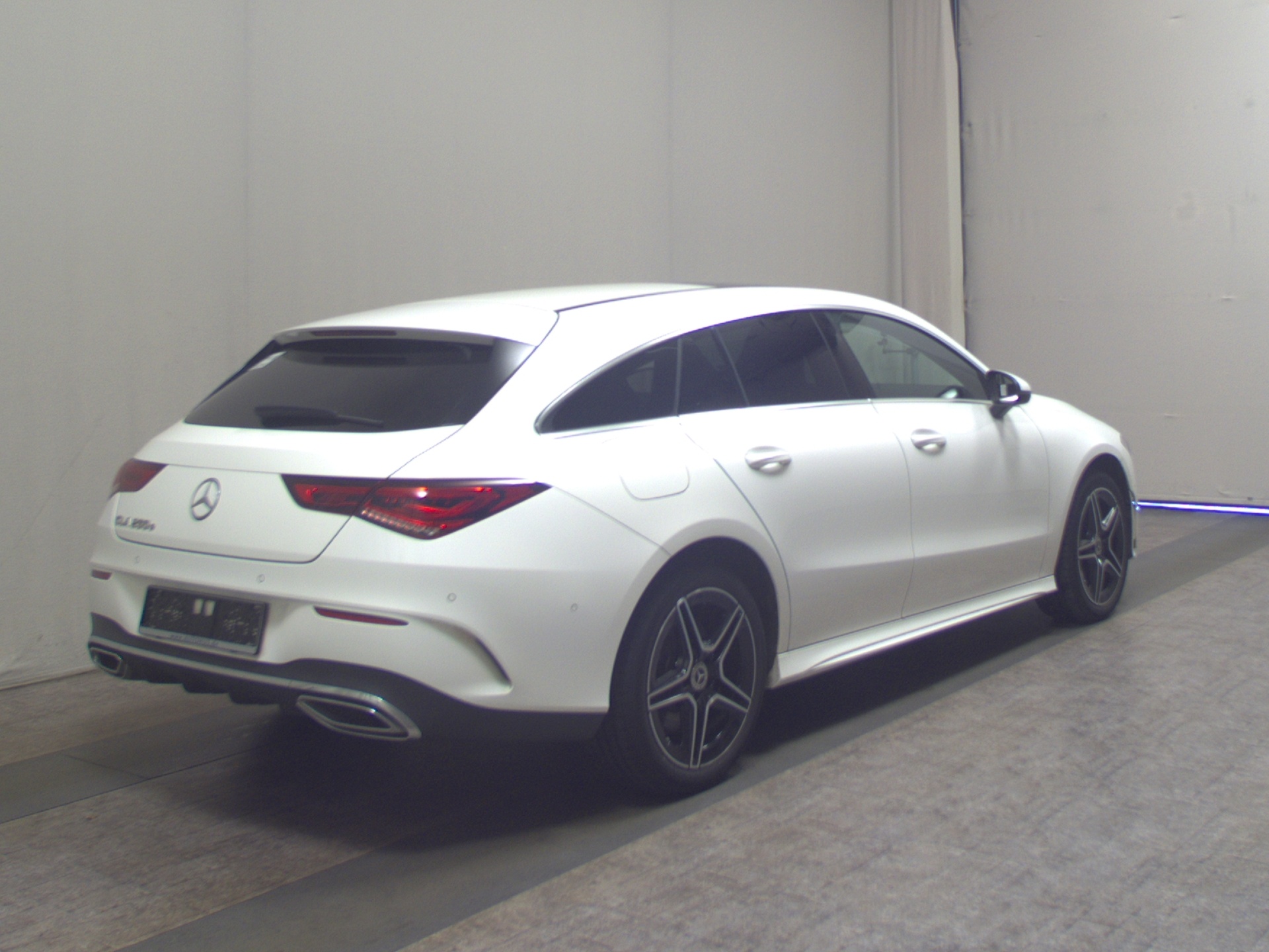 Mercedes-Benz CLA 250 Shooting Brake e AMG-Line Navi LED Pano 4