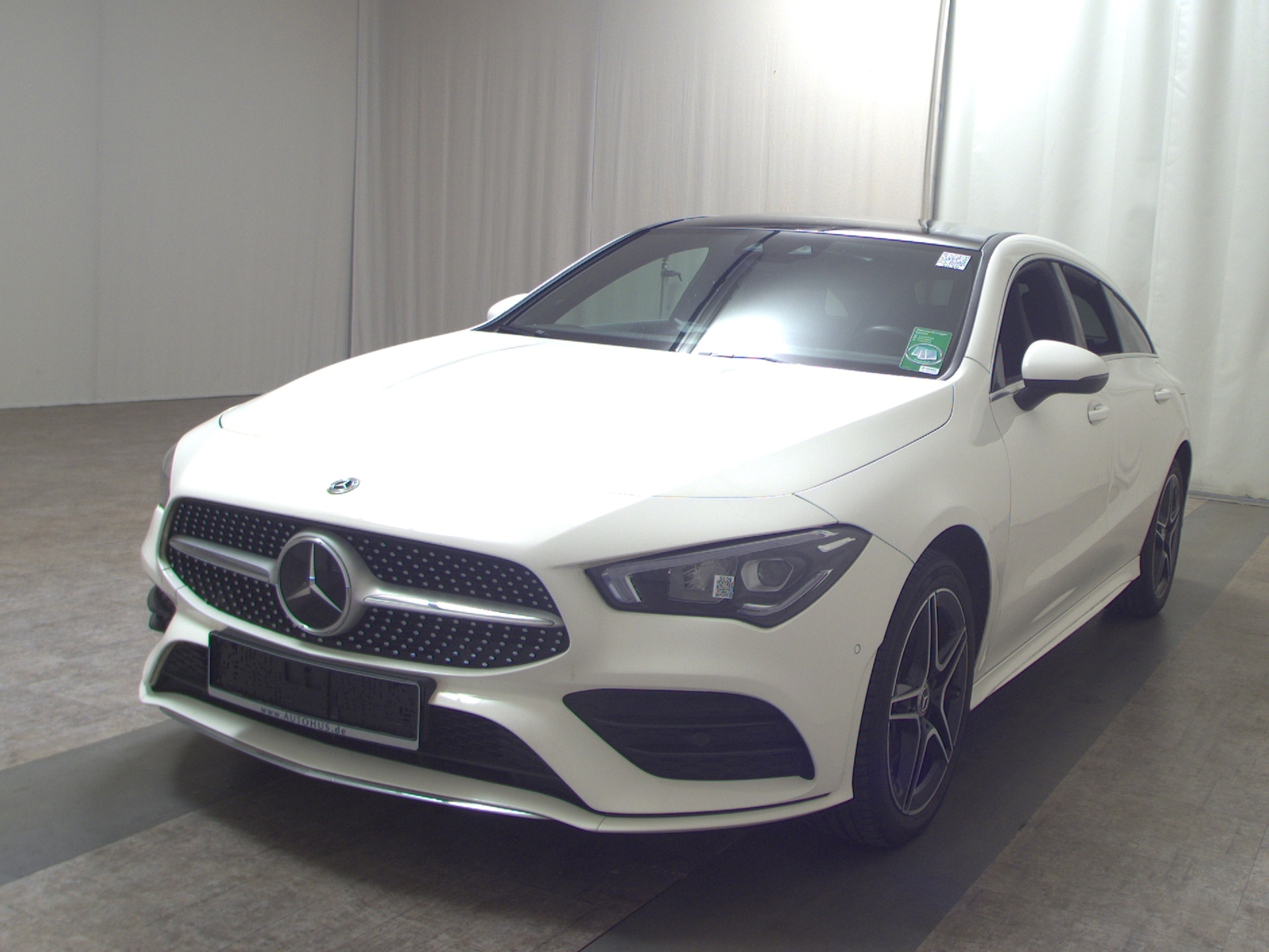 Mercedes-Benz CLA 250 Shooting Brake e AMG-Line Navi LED Pano 2