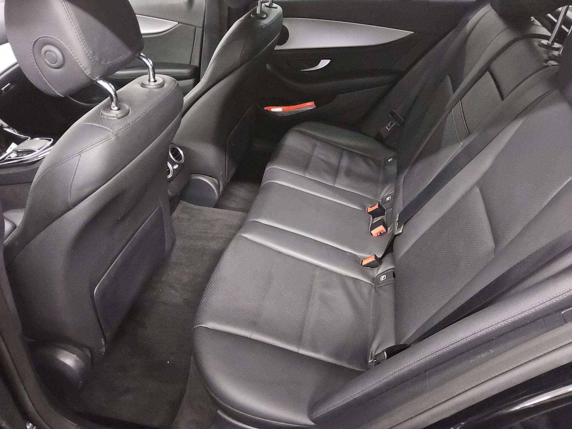 Mercedes-Benz E 300 T de Avantgarde Navi LED Widescreen AHK 13