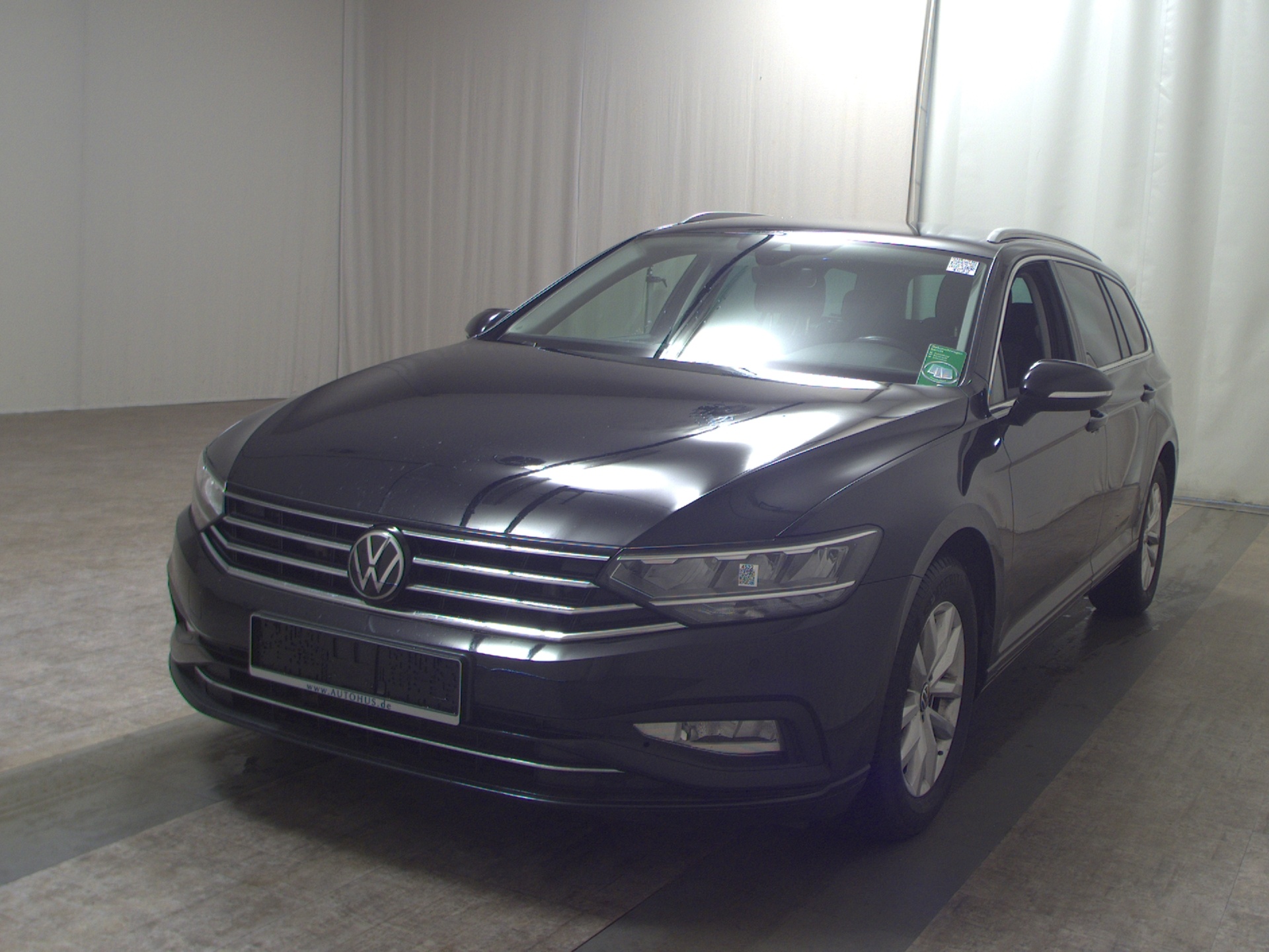 Volkswagen Passat Var. 2.0 TDI Business Navi LED AID RFK 2
