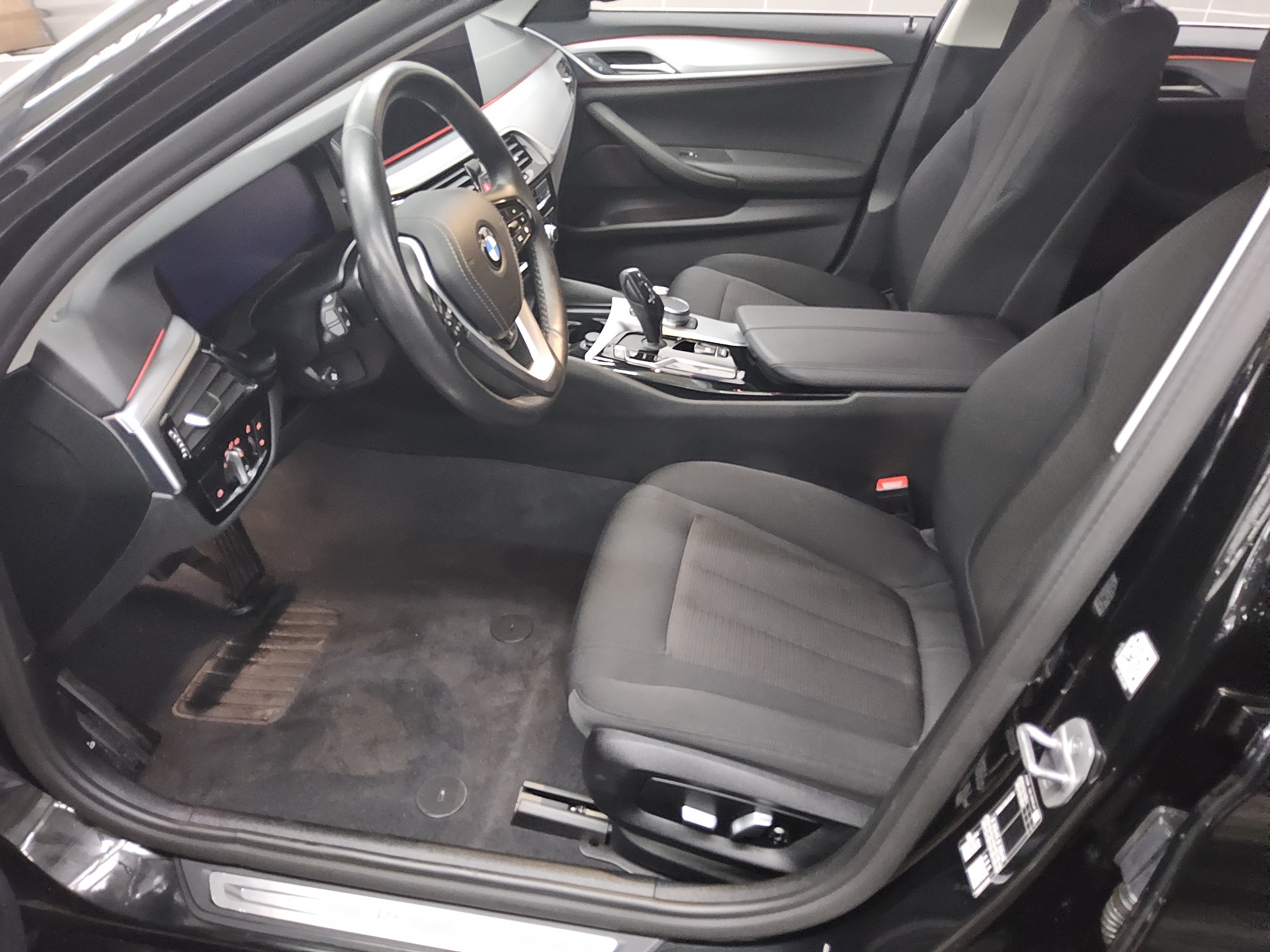 BMW 520dA Navi LED LC prof. Rückfahrkamera SHZ 9