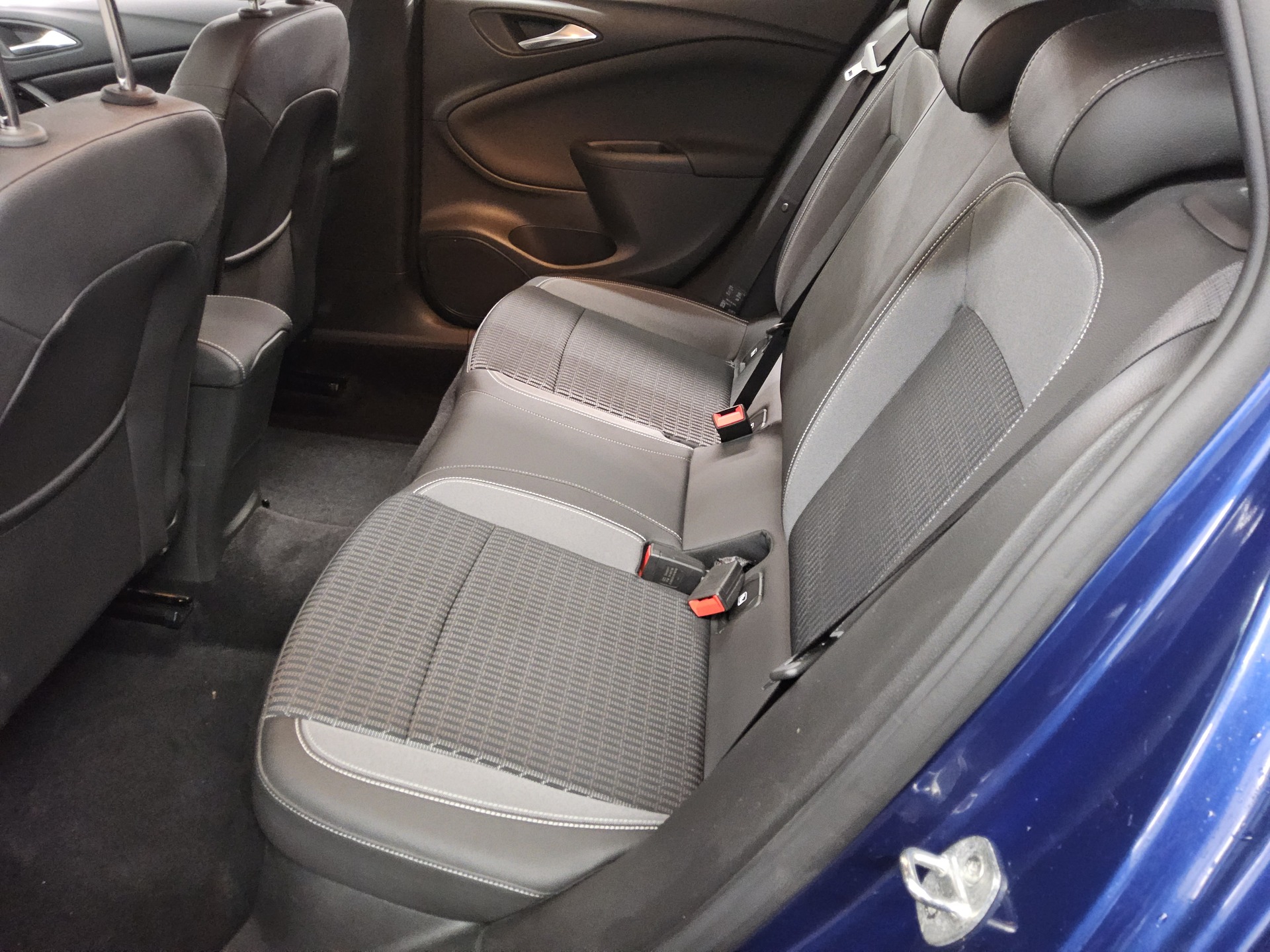 Opel Astra ST 1.2 Turbo Elegance Navi LED Shz RFK 13