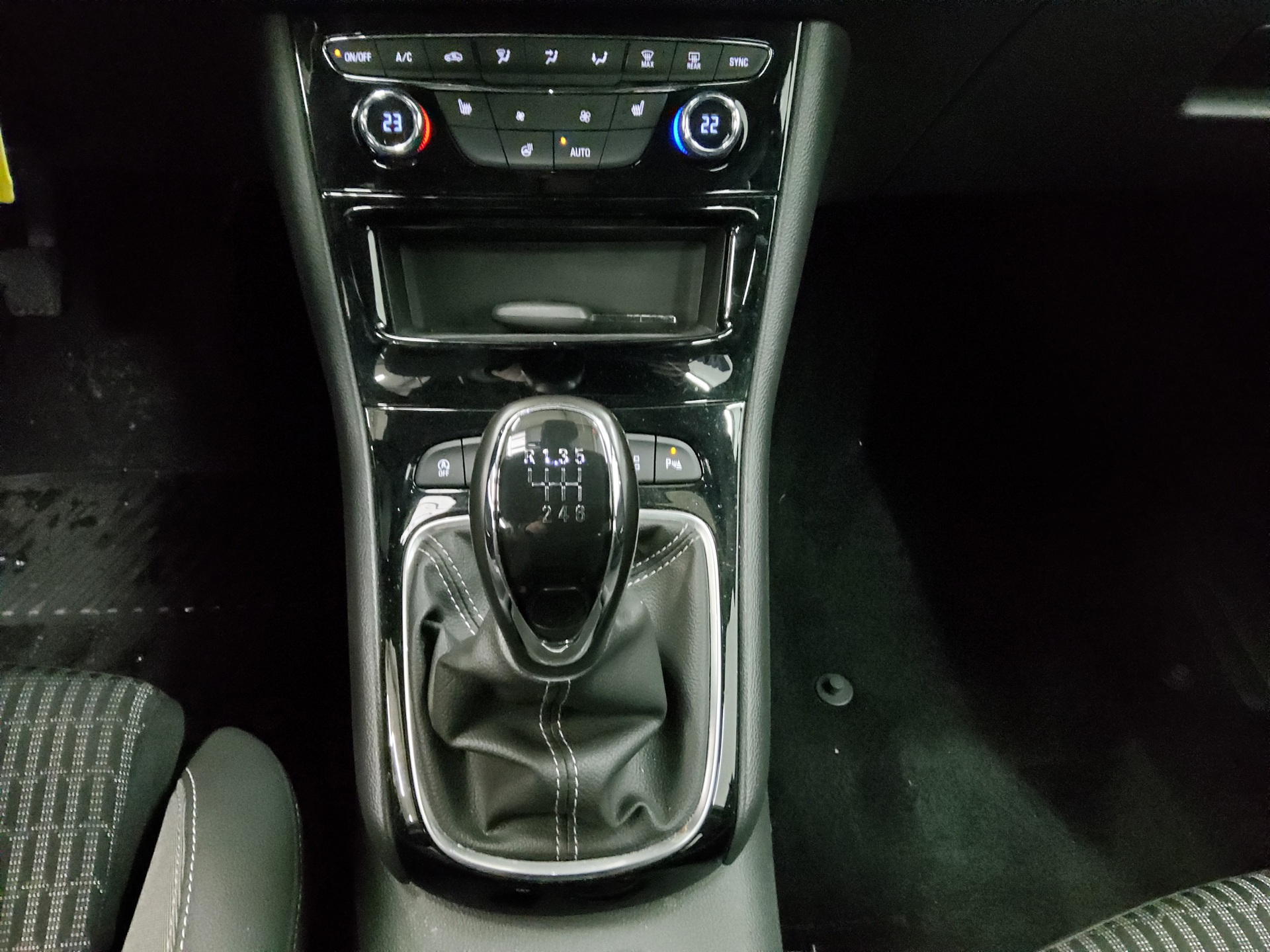 Opel Astra ST 1.2 Turbo Elegance T-Leder Navi RfK Shz 6