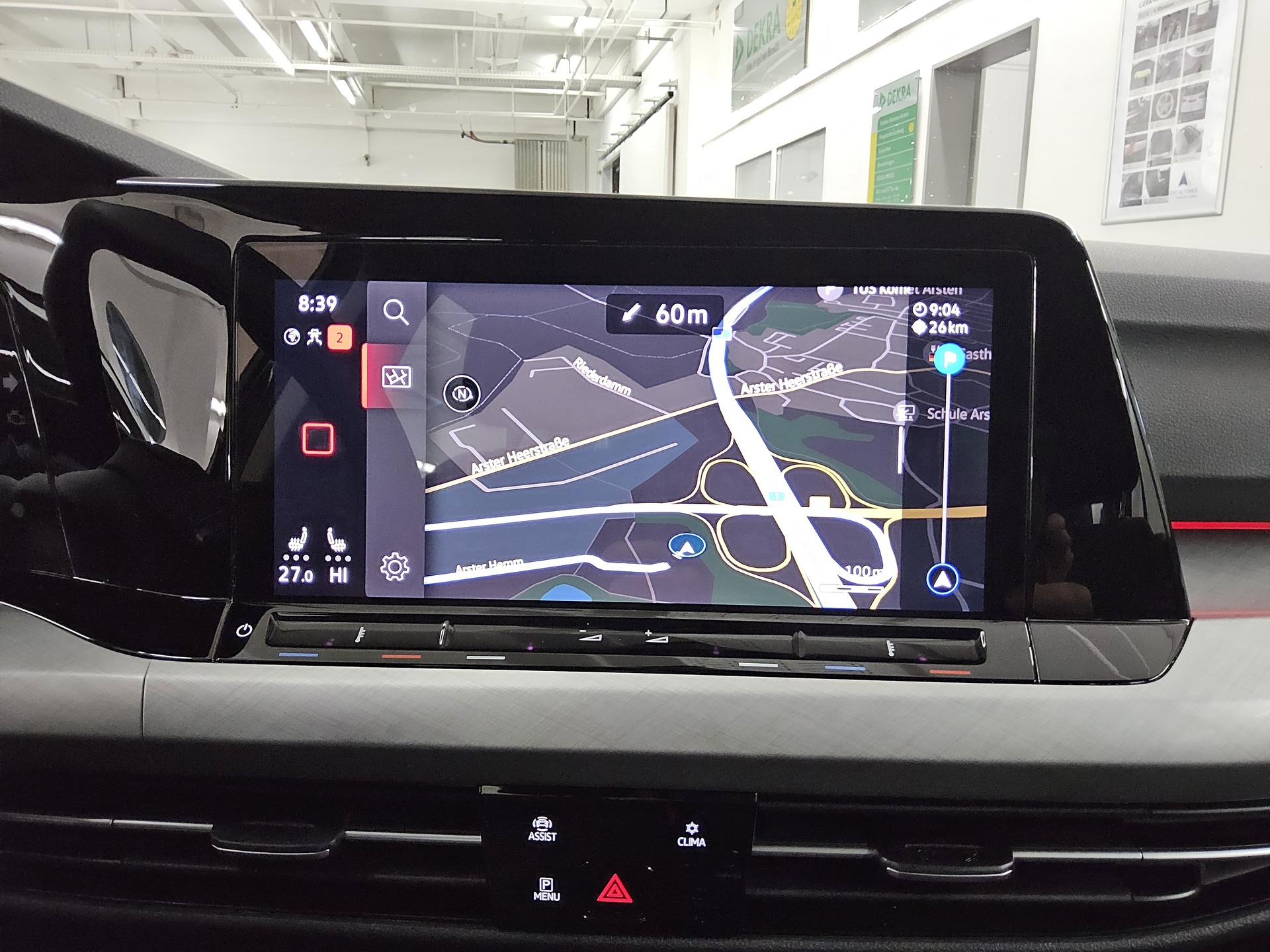 Volkswagen Golf-8 Var. 2.0 TDI Life Navi DC LED+ ACC 7