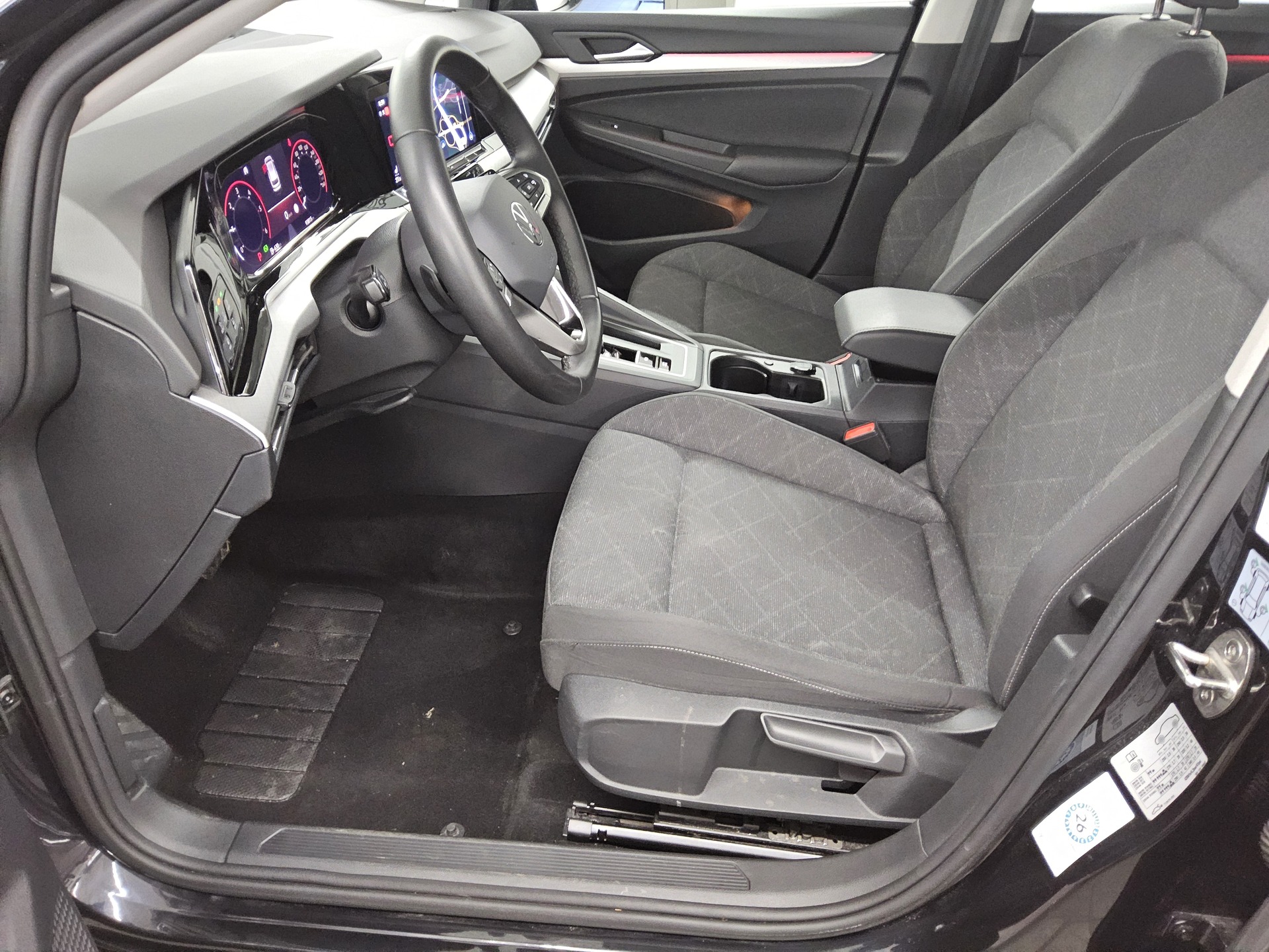 Volkswagen Golf-8 Var. 2.0 TDI Life Navi DC LED+ ACC 9