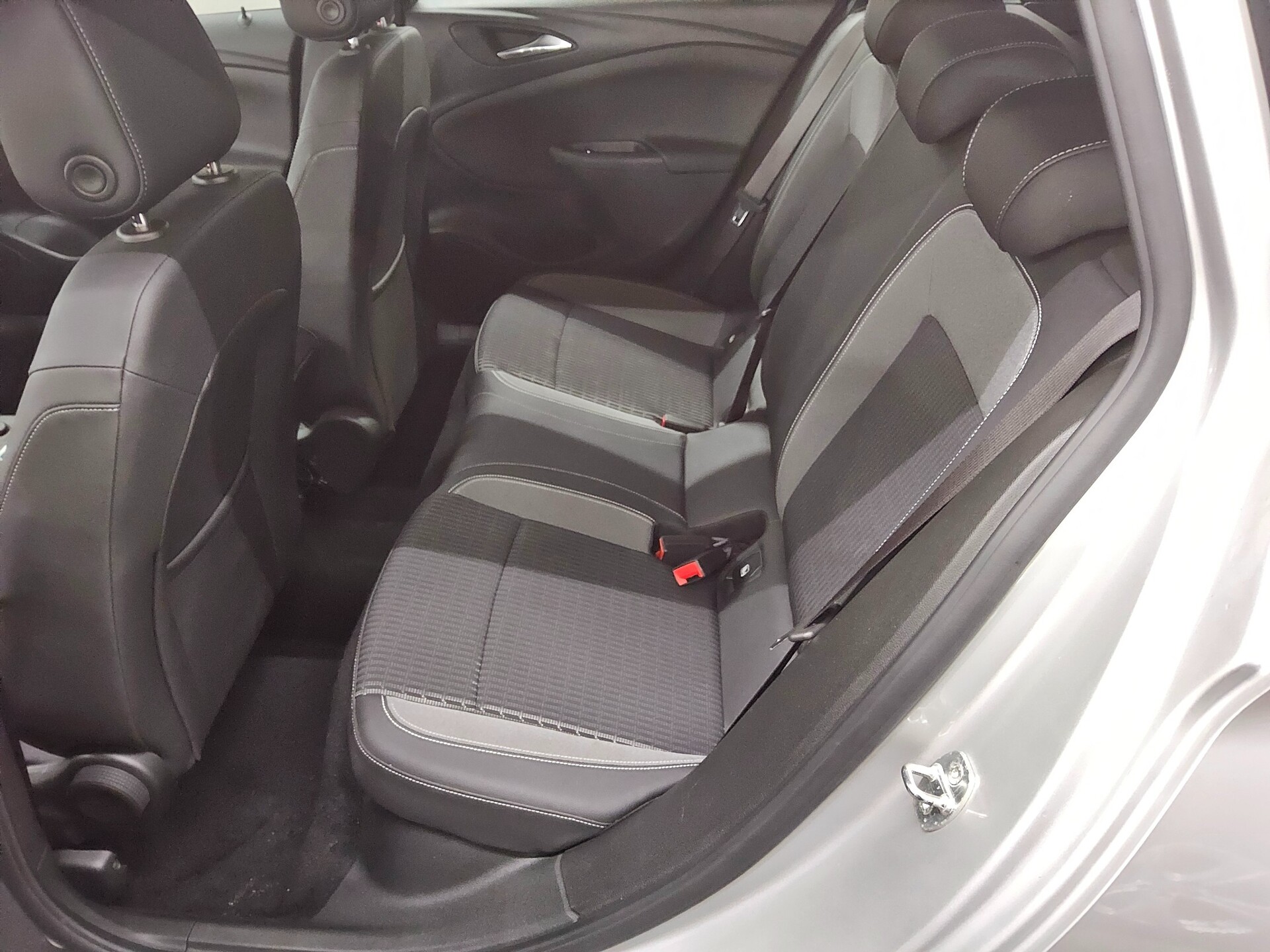 Opel Astra ST 1.2 Turbo Elegance T-Leder Navi LED 13