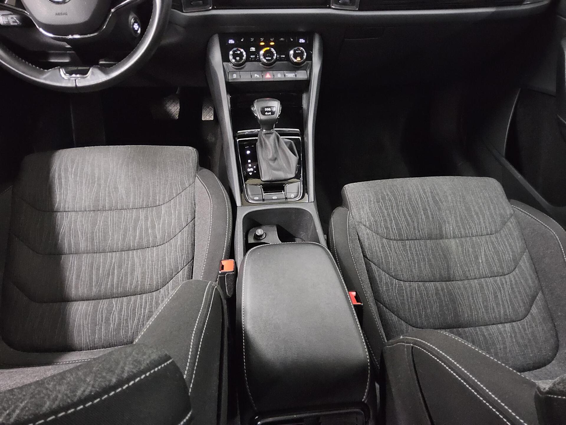 Skoda Kodiaq 2.0 TDI 4x4 Style Navi LED RfK AHK ACC 6