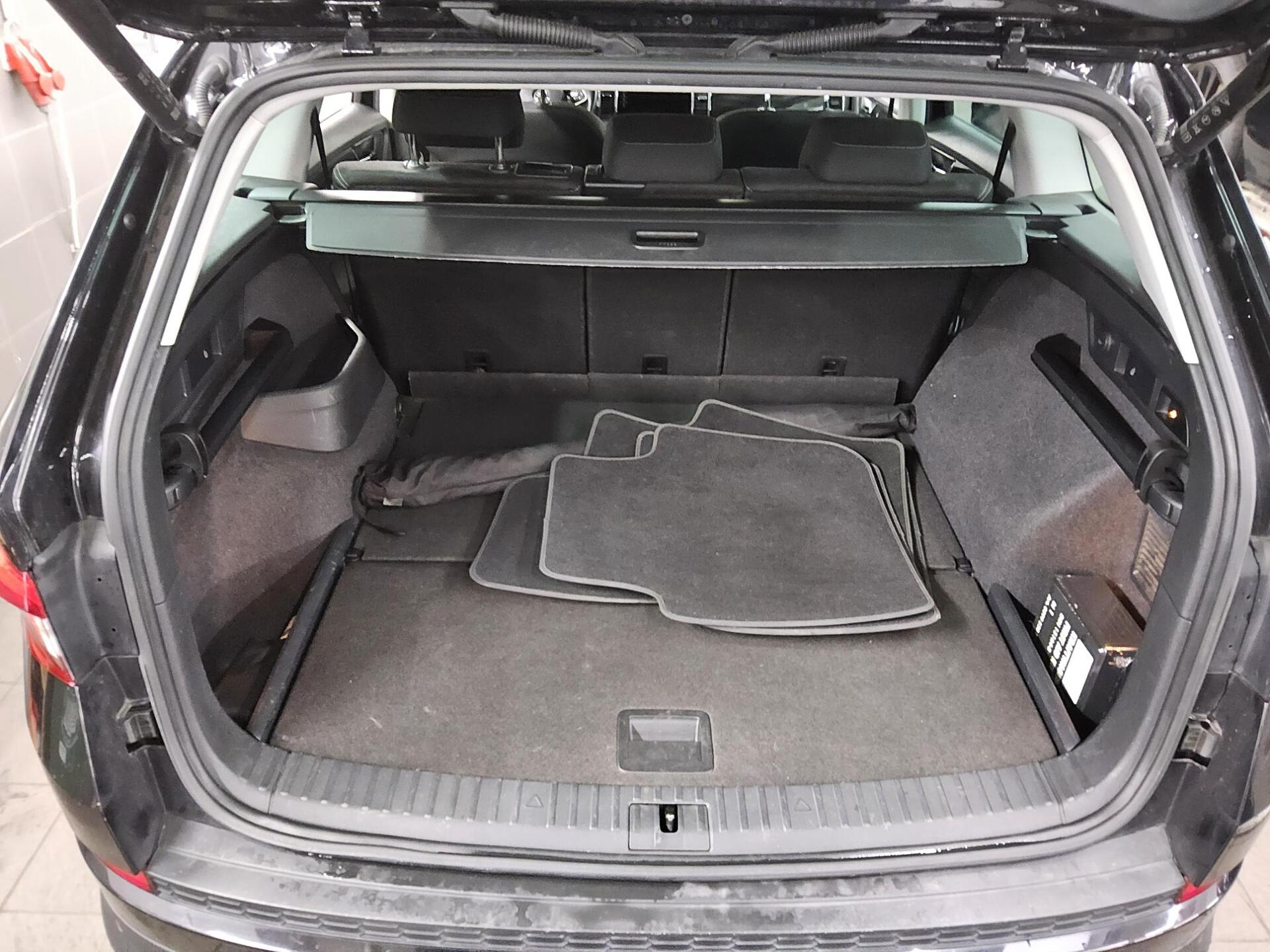 Skoda Kodiaq 2.0 TDI 4x4 Style Navi LED RfK AHK ACC 11