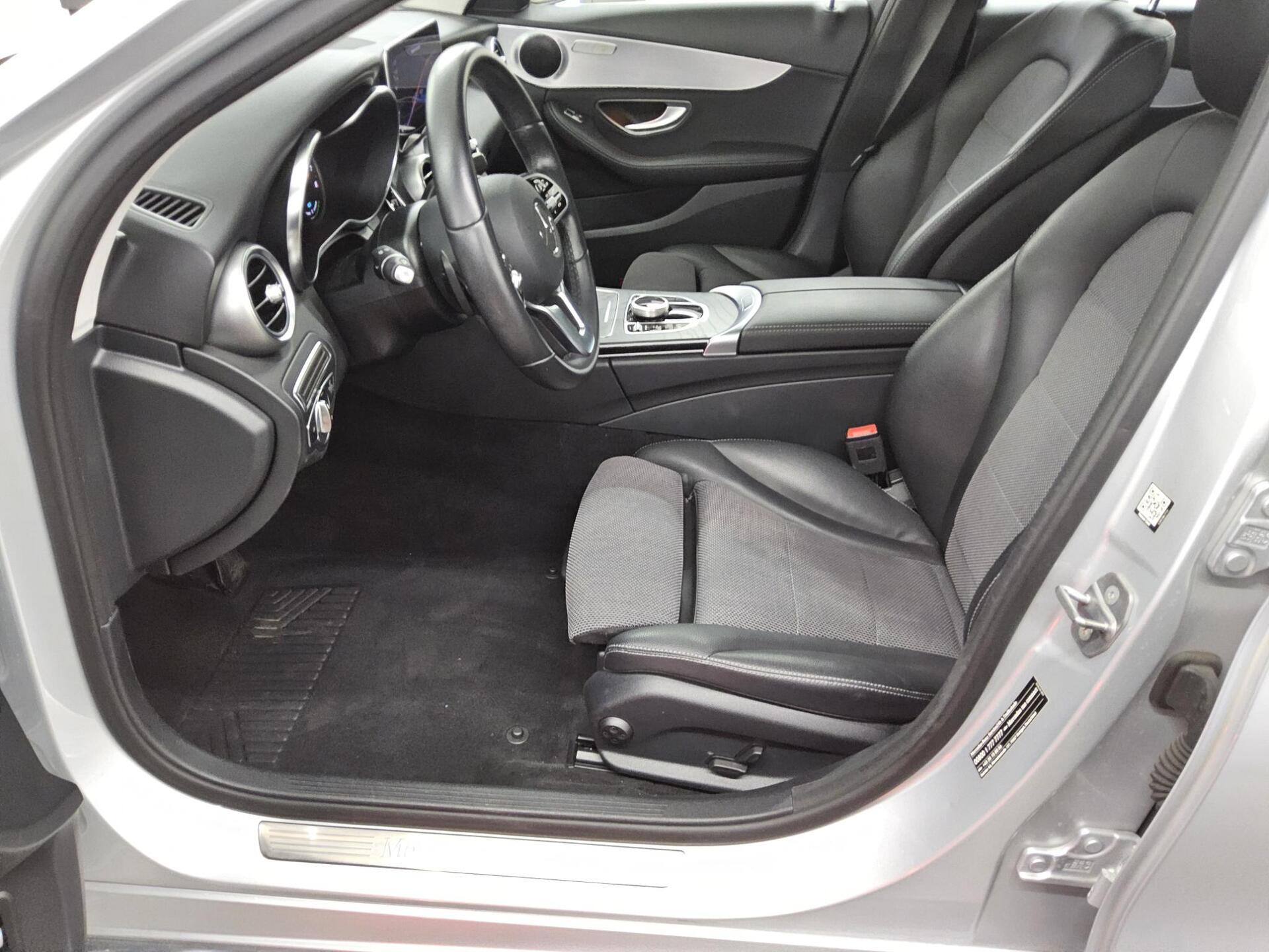 Mercedes-Benz C 200 T Avantgarde Navi LED PDC SHZ 8