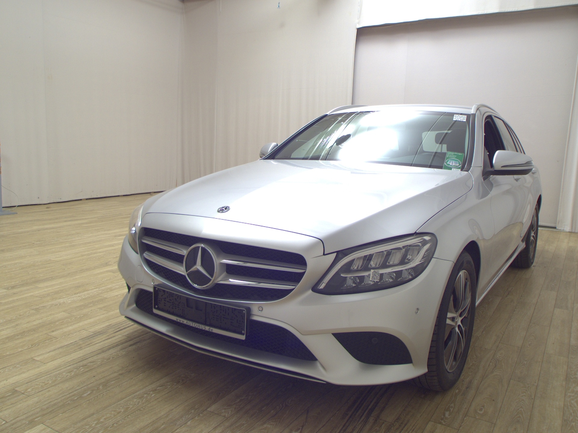 Mercedes-Benz C 200 T Avantgarde Navi LED PDC SHZ 2