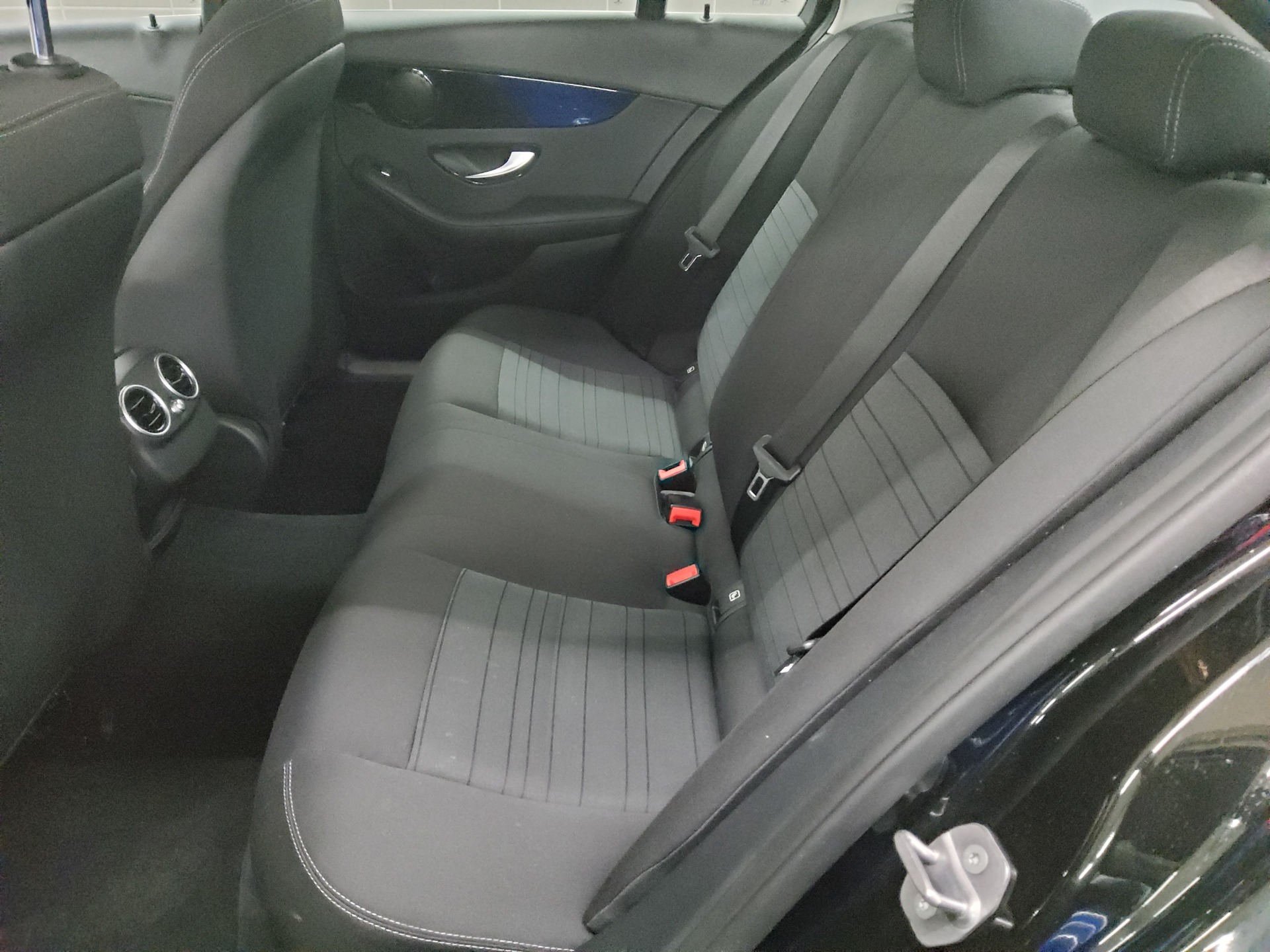 Mercedes-Benz C 300 Avantgarde LED Shz PDC Tempomat 13