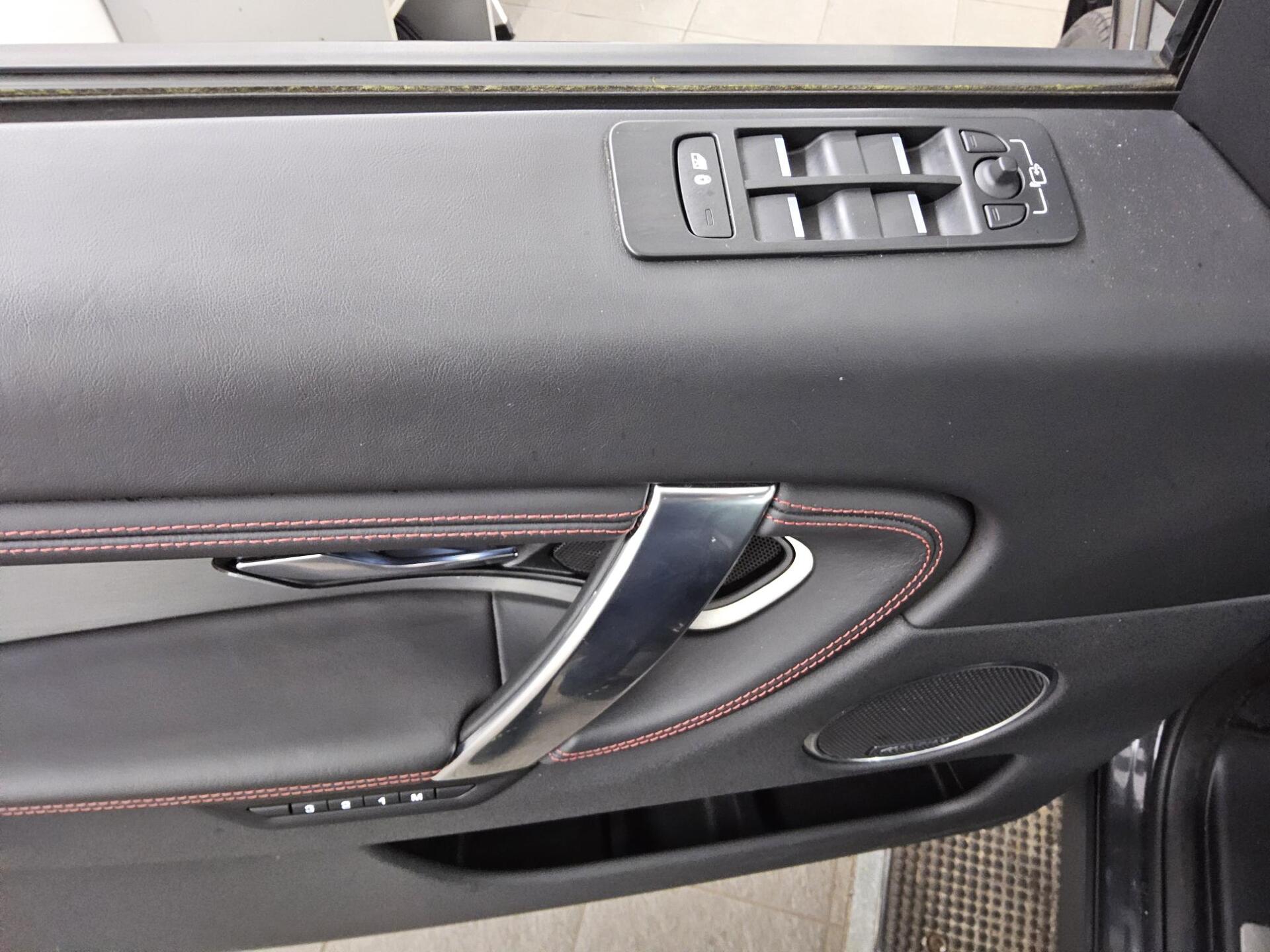 Land Rover Discovery Sport D200 AWD HSE R-Dynamic Navi Pano 9