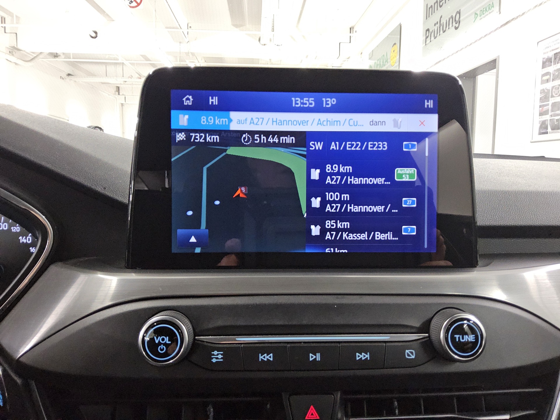 Ford Focus Turnier 1.0 EB Titanium Navi LED Tempomat 7