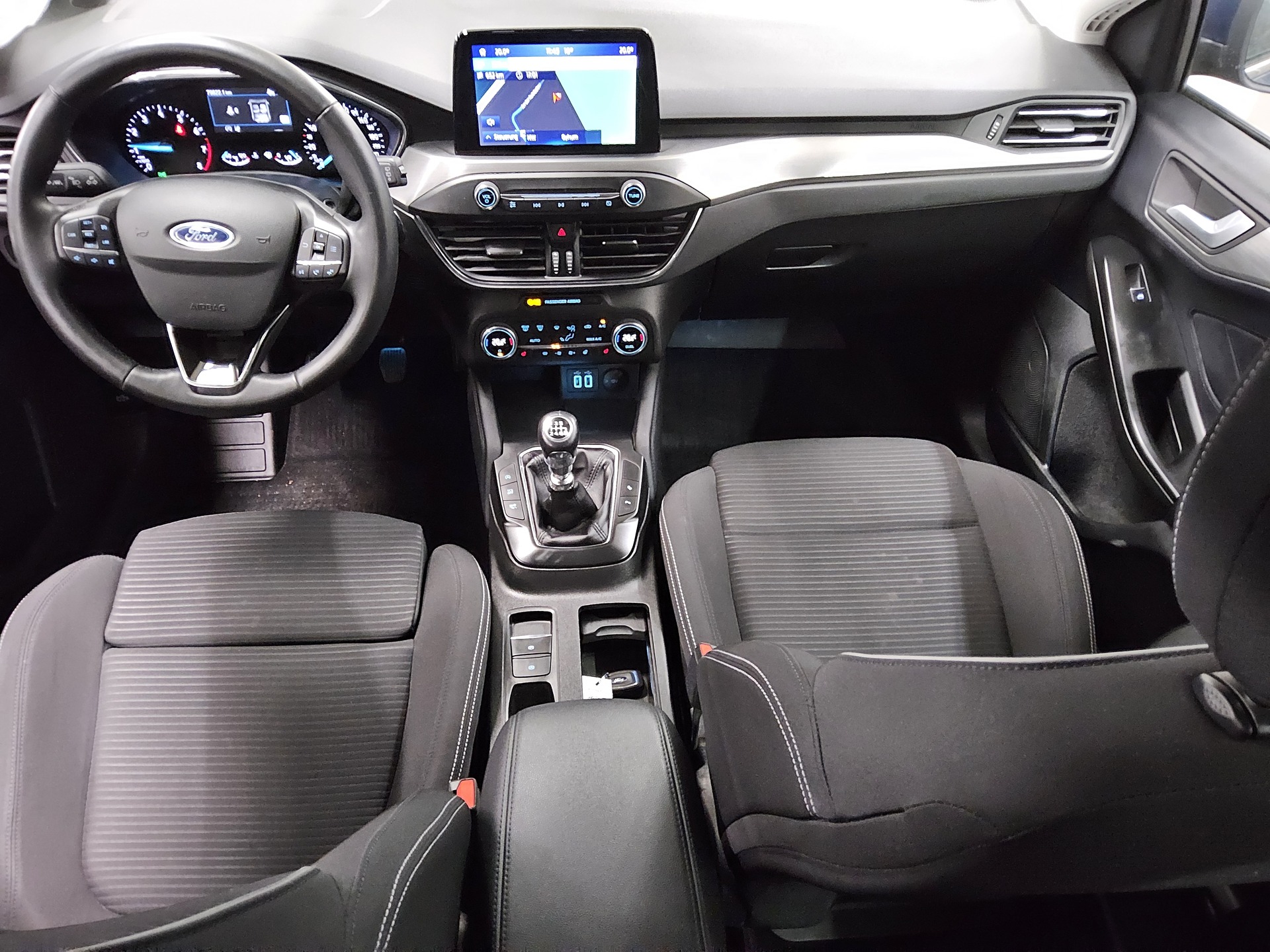 Ford Focus Turnier 1.0 EB Titanium Navi LED Shz RfK 5