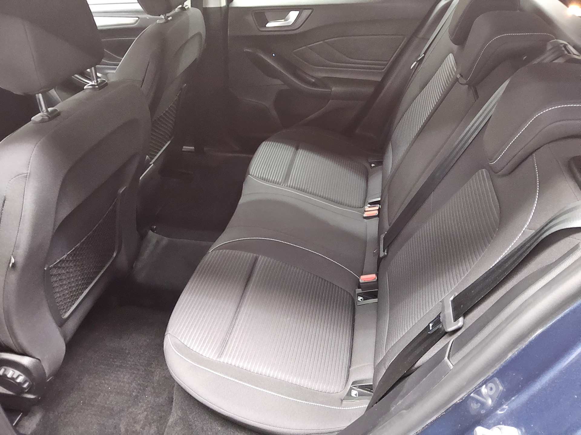 Ford Focus Turnier 1.0 EB Titanium Navi LED Shz RfK 13