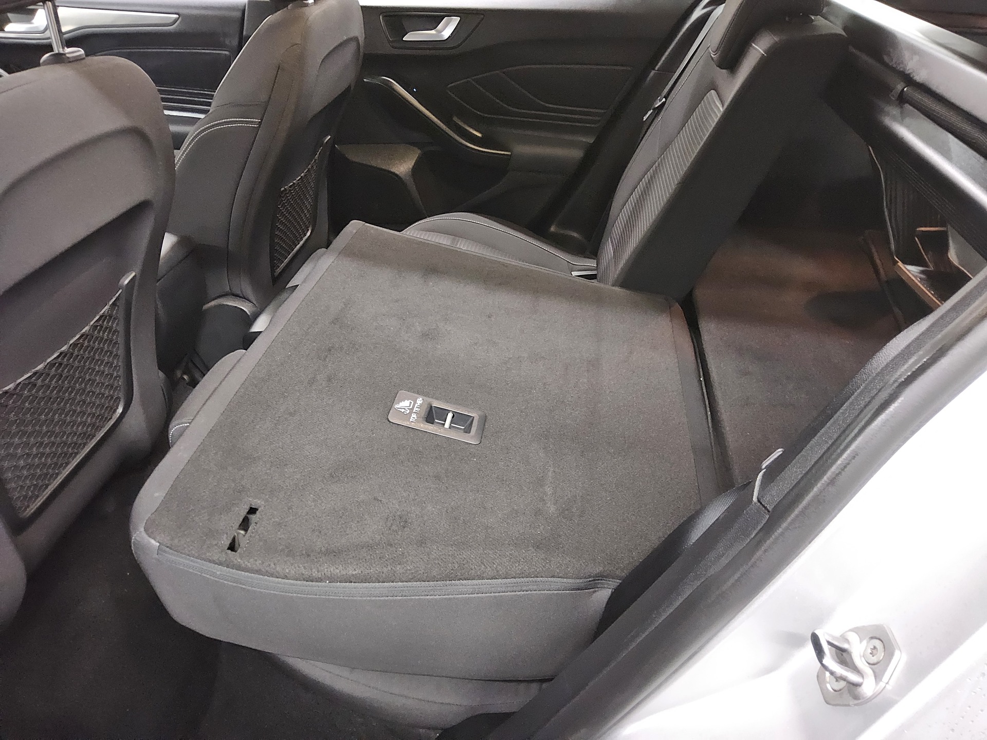 Ford Focus Turnier 1.0 EB Titanium Navi LED Shz RfK 12